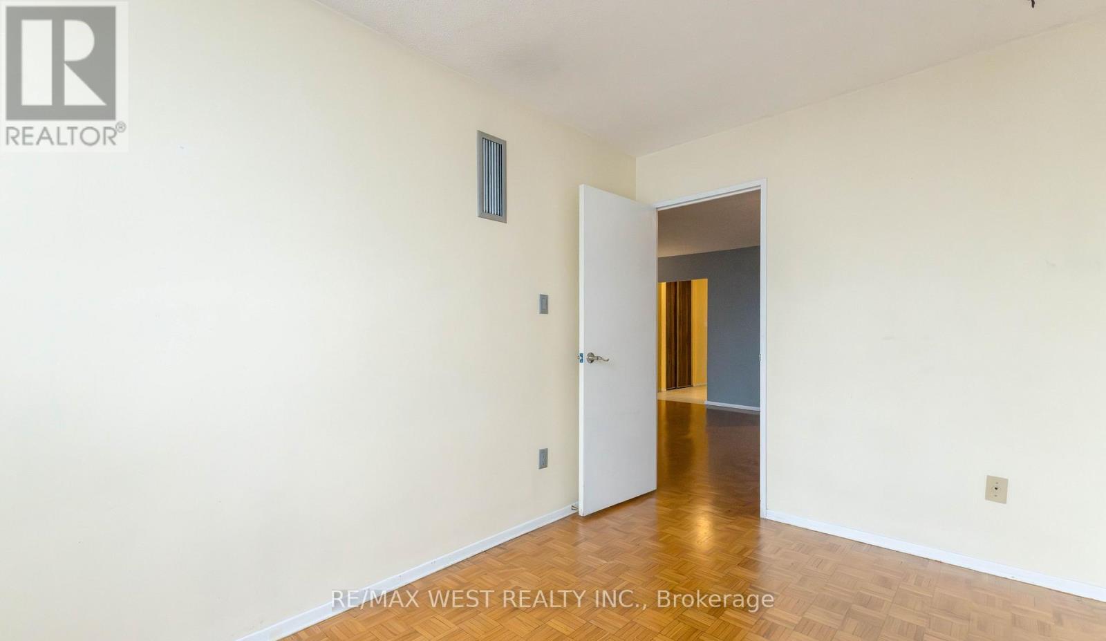 1509 - 85 Emmett Avenue, Toronto, Ontario  M6M 5A2 - Photo 18 - W12817486