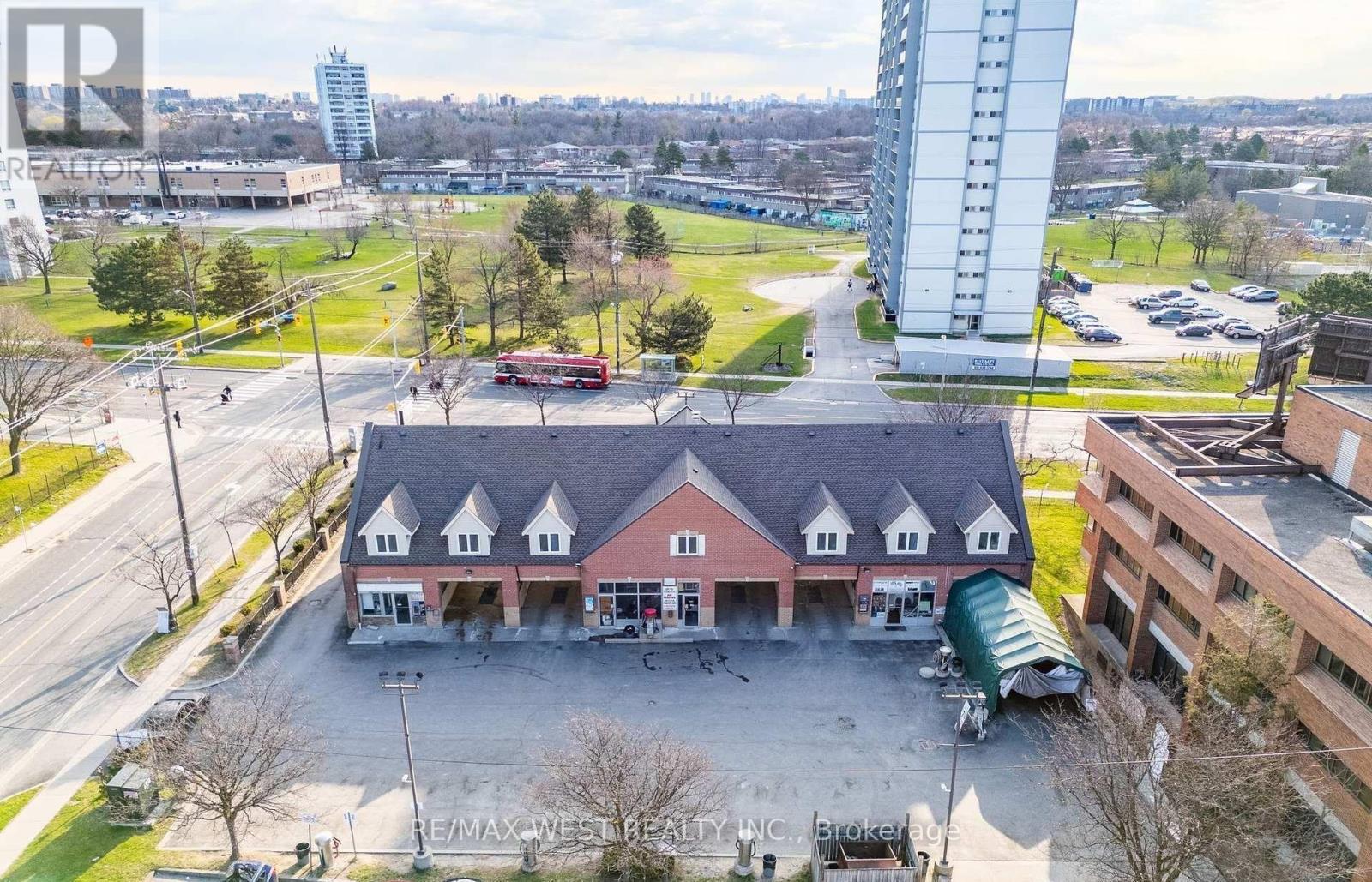 2800 Jane Street, Toronto, Ontario  M3N 2H9 - Photo 6 - W12808644