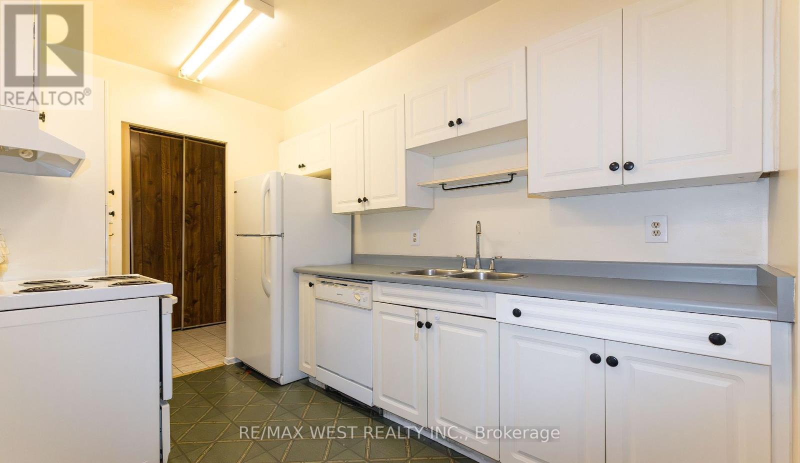 1509 - 85 Emmett Avenue, Toronto, Ontario  M6M 5A2 - Photo 22 - W12817486