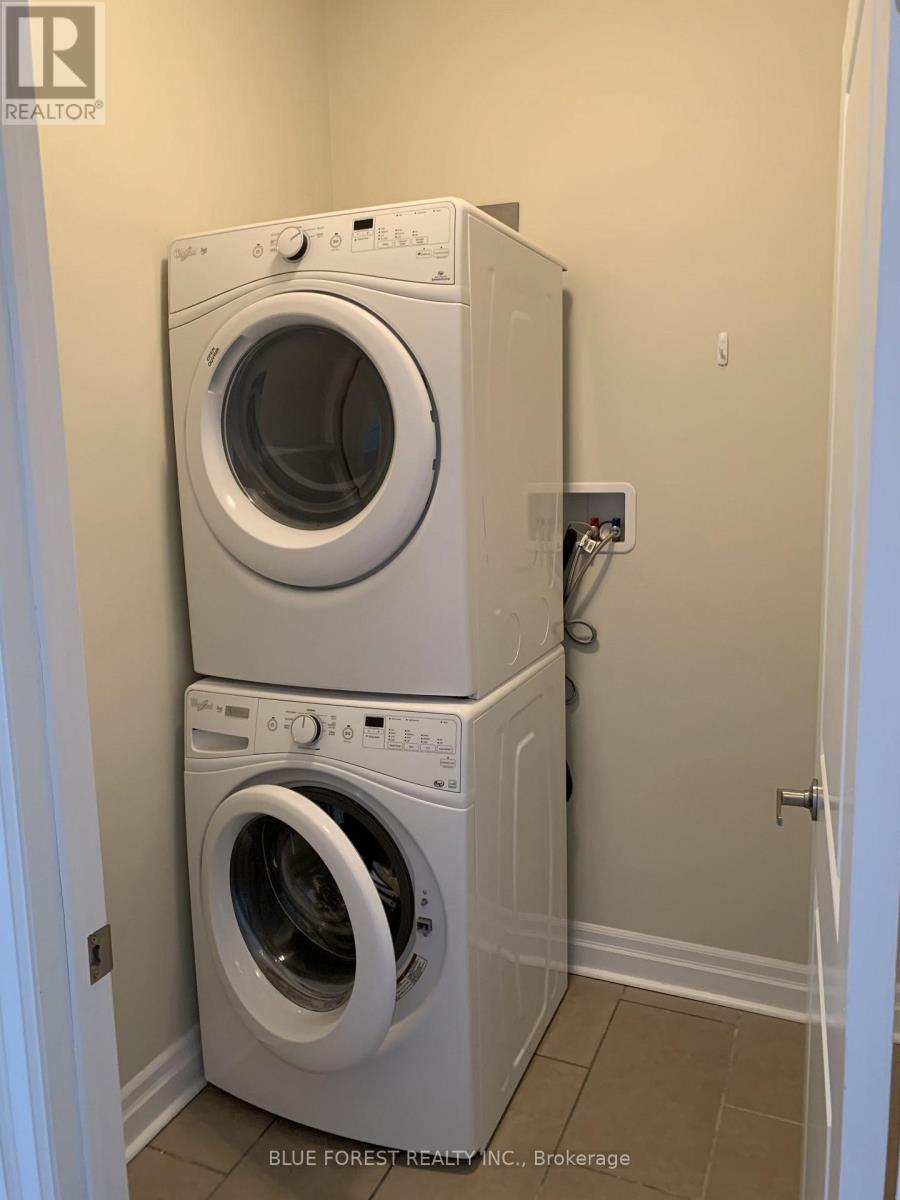 1208 - 240 Villagewalk Boulevard, London North, Ontario  N6G 0P6 - Photo 11 - X12871268