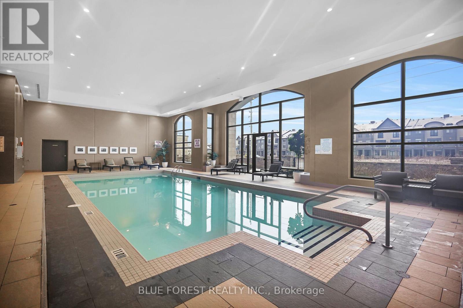 1208 - 240 Villagewalk Boulevard, London North, Ontario  N6G 0P6 - Photo 13 - X12871268