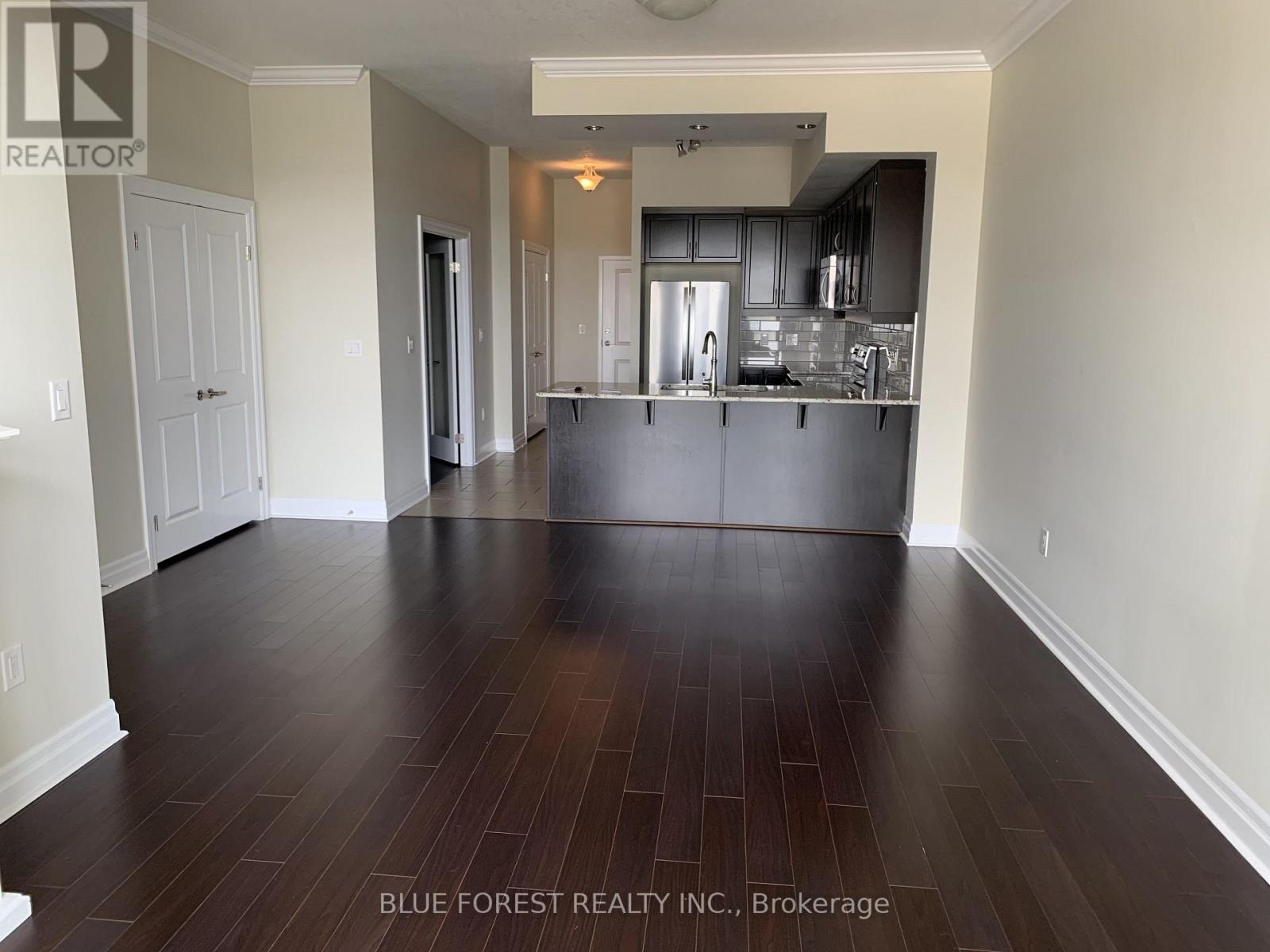 1208 - 240 Villagewalk Boulevard, London North, Ontario  N6G 0P6 - Photo 7 - X12871268