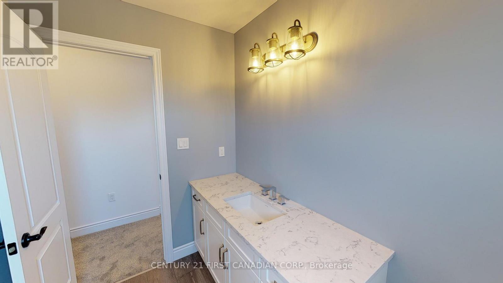 22 Postma Crescent, North Middlesex, Ontario  N0M 1A0 - Photo 13 - X12871320