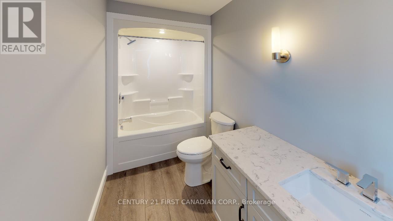 22 Postma Crescent, North Middlesex, Ontario  N0M 1A0 - Photo 18 - X12871320