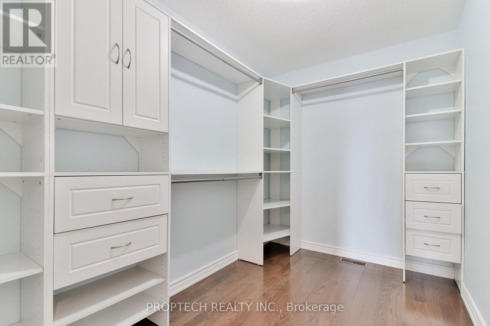 829 Quantra Crescent, Newmarket (Stonehaven-Wyndham), Ontario  L3X 1M8 - Photo 19 - N12871338