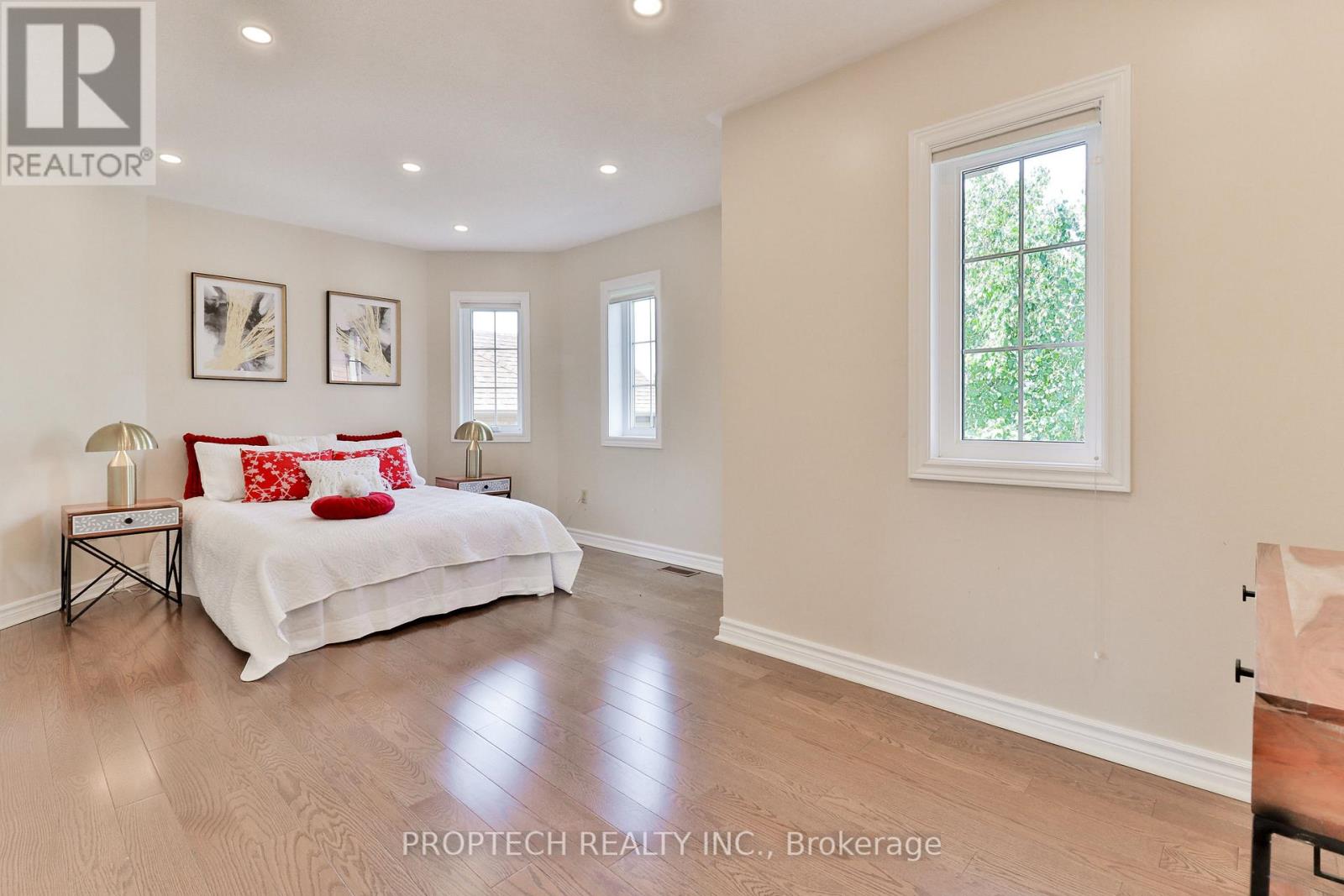 829 Quantra Crescent, Newmarket (Stonehaven-Wyndham), Ontario  L3X 1M8 - Photo 22 - N12871338