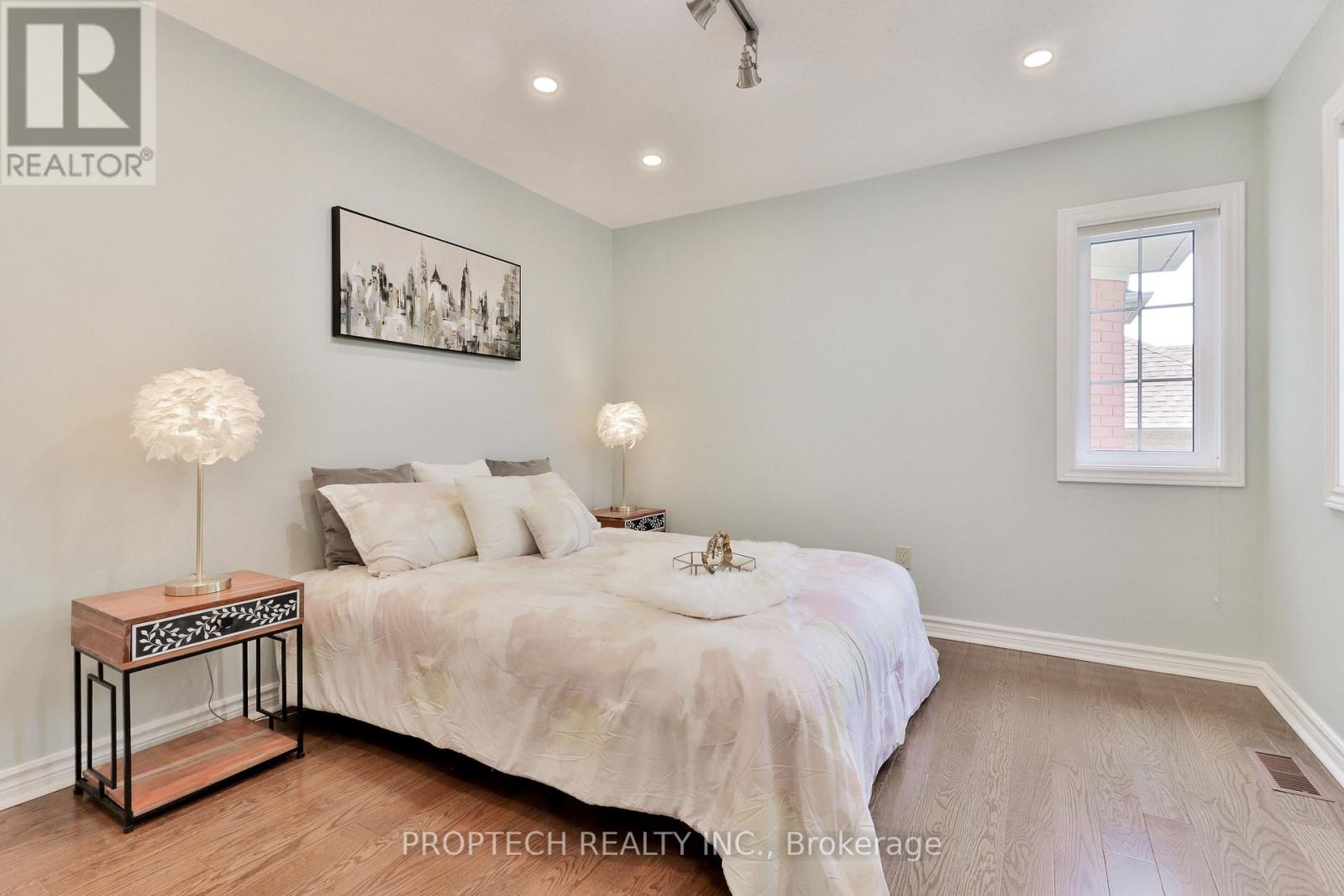 829 Quantra Crescent, Newmarket (Stonehaven-Wyndham), Ontario  L3X 1M8 - Photo 24 - N12871338