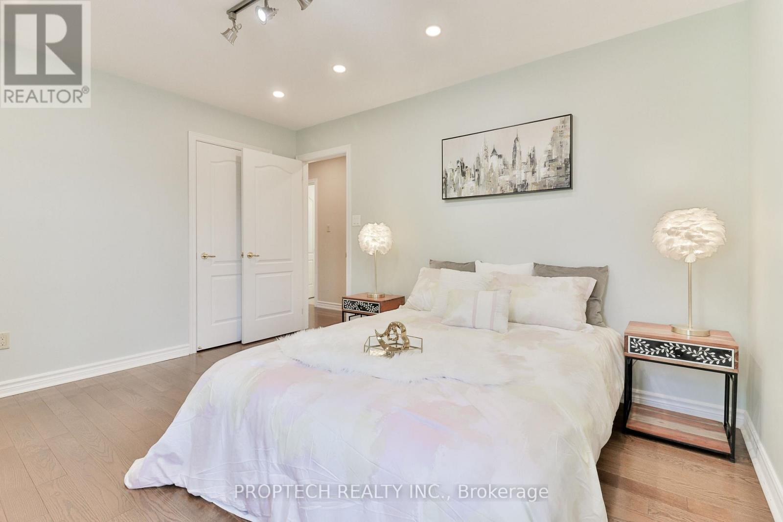 829 Quantra Crescent, Newmarket (Stonehaven-Wyndham), Ontario  L3X 1M8 - Photo 25 - N12871338