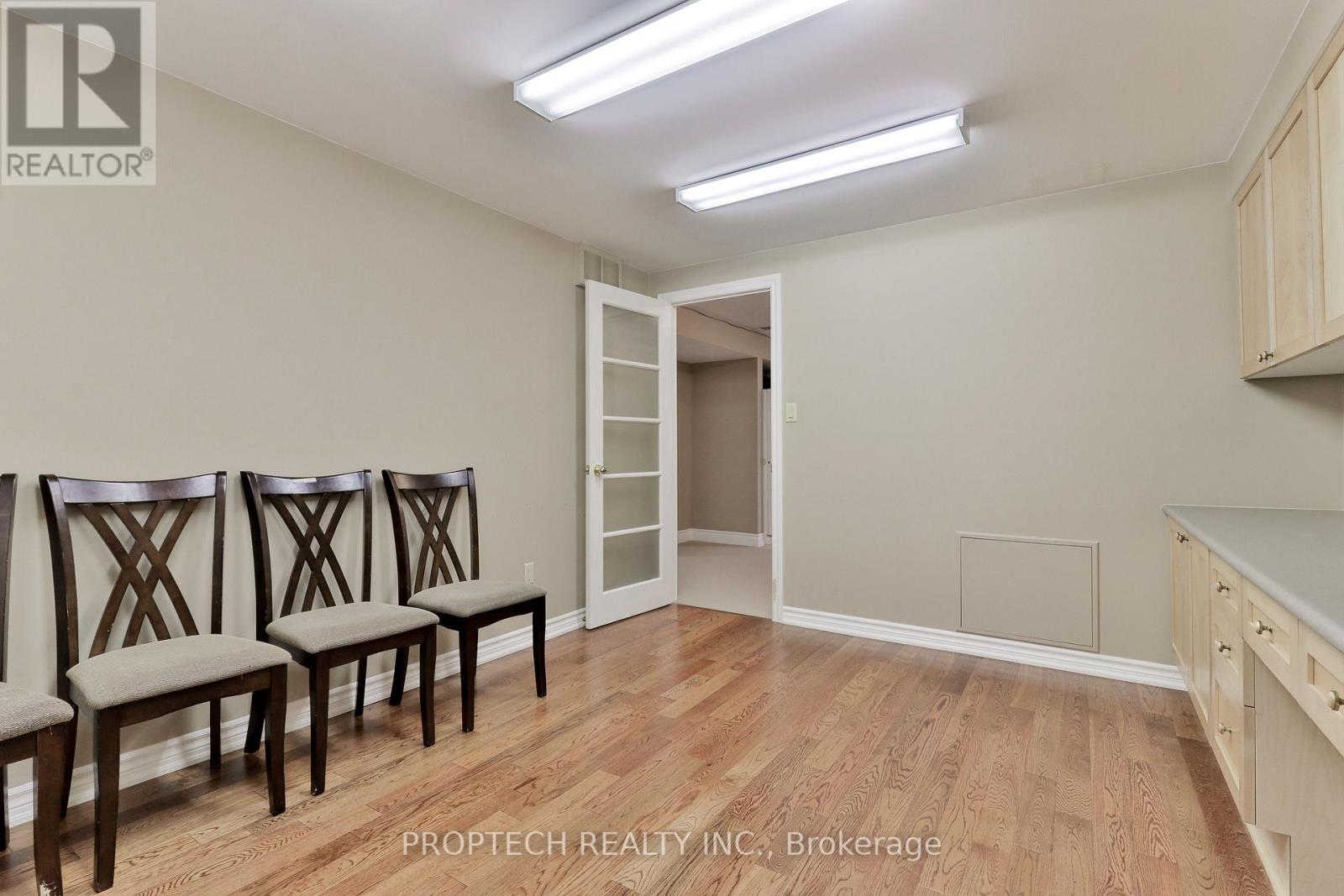 829 Quantra Crescent, Newmarket (Stonehaven-Wyndham), Ontario  L3X 1M8 - Photo 35 - N12871338