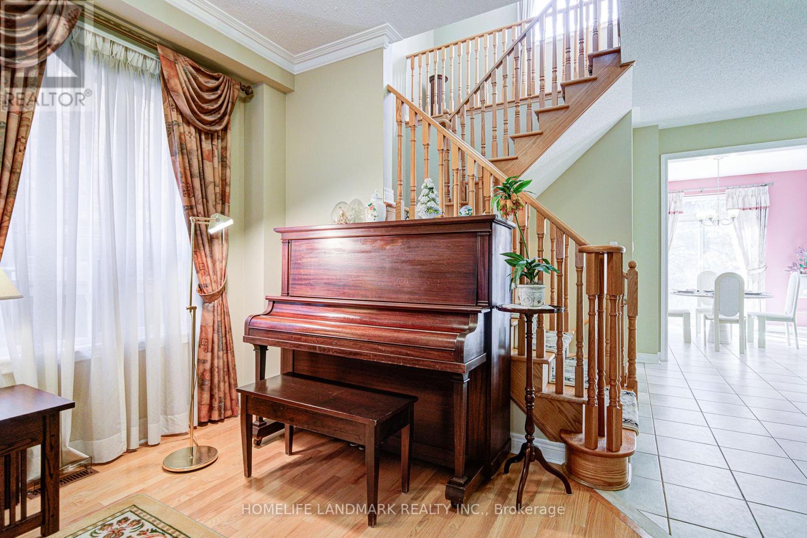 189 Silver Linden Drive, Richmond Hill (Langstaff), Ontario  L4B 4G6 - Photo 9 - N12871362