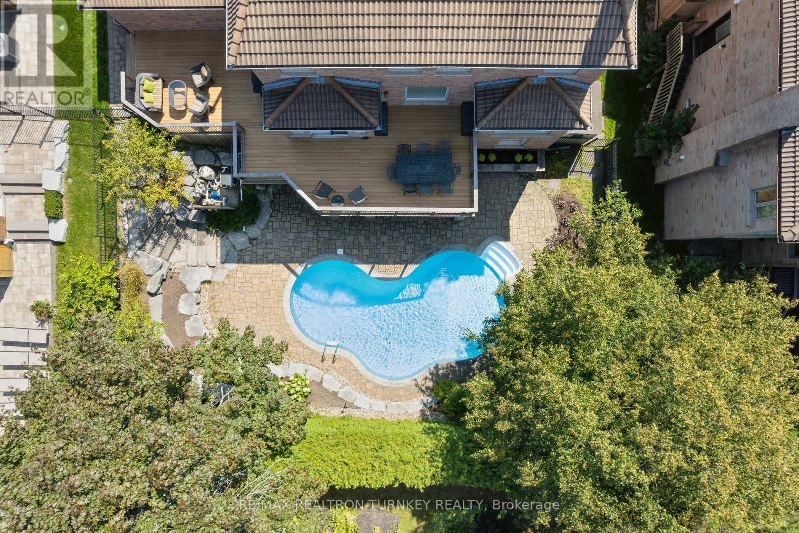 22 Trillium Drive, Aurora, Ontario  L4G 5X9 - Photo 49 - N12871372