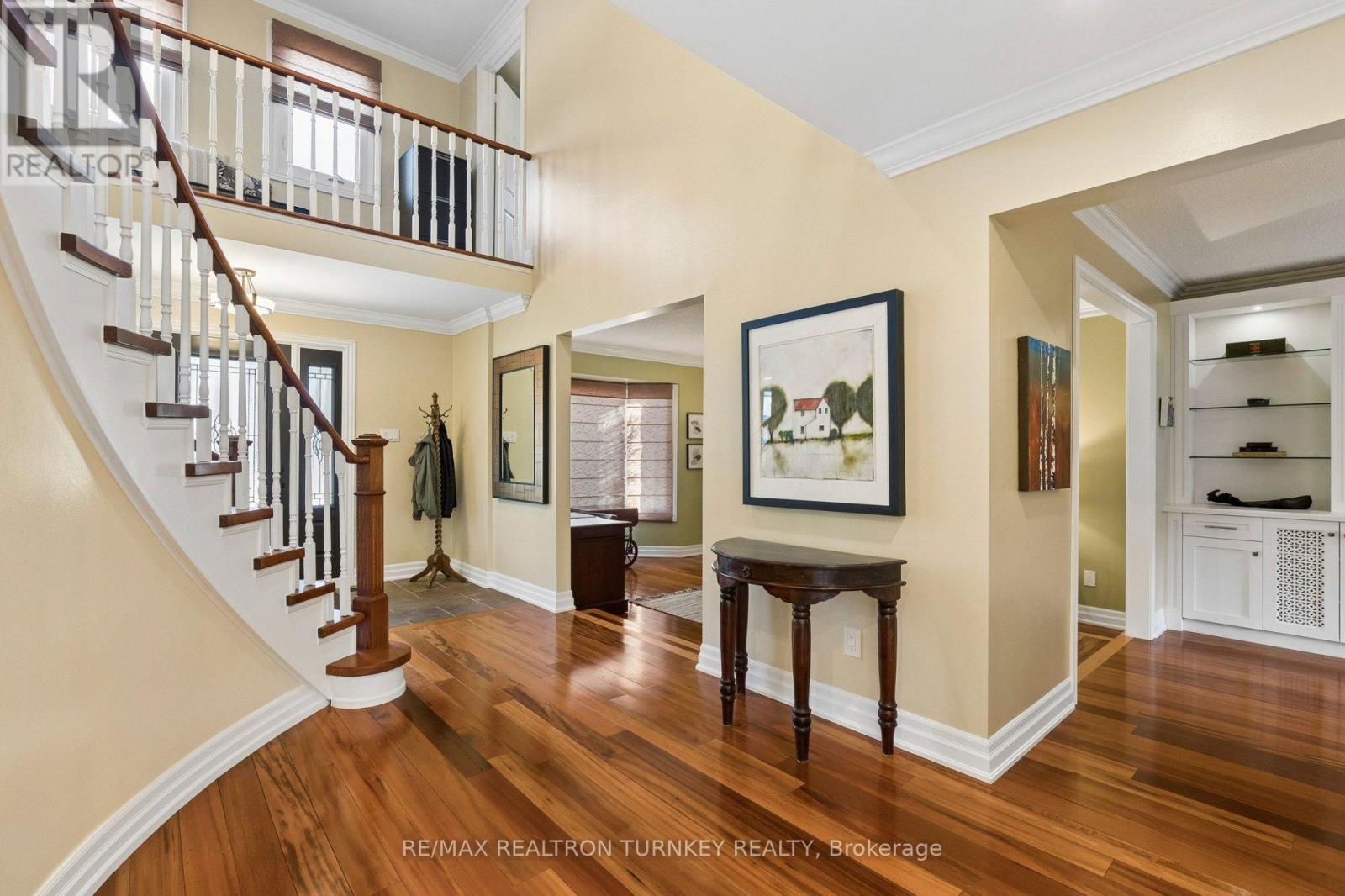 22 Trillium Drive, Aurora, Ontario  L4G 5X9 - Photo 6 - N12871372