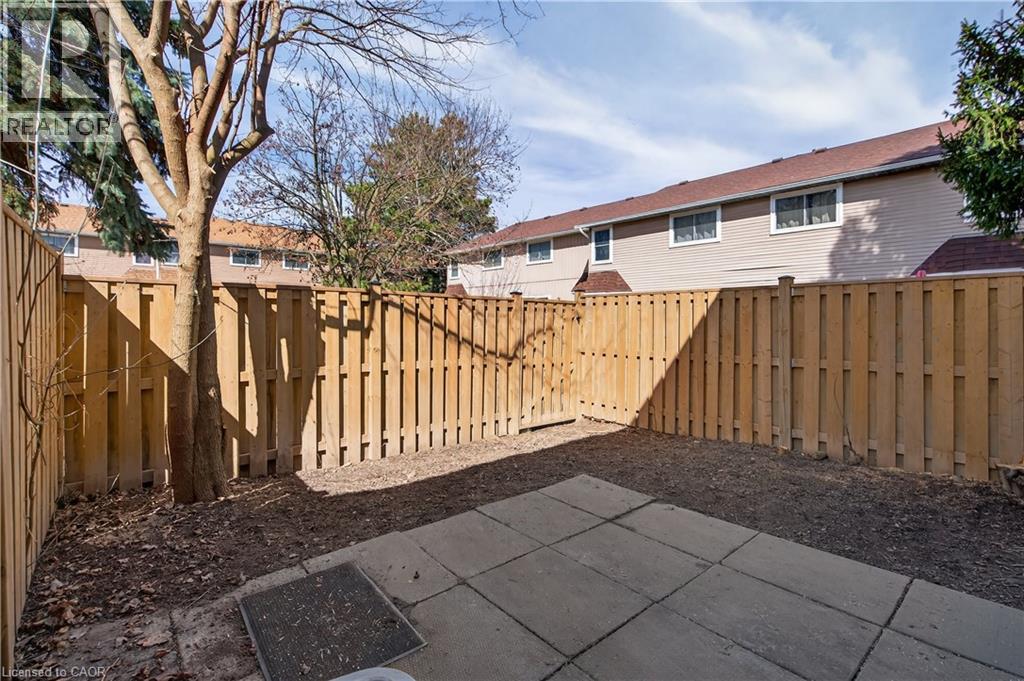 2185 Fairchild Boulevard Unit# 51, Burlington, Ontario  L7P 3P6 - Photo 39 - 40809308