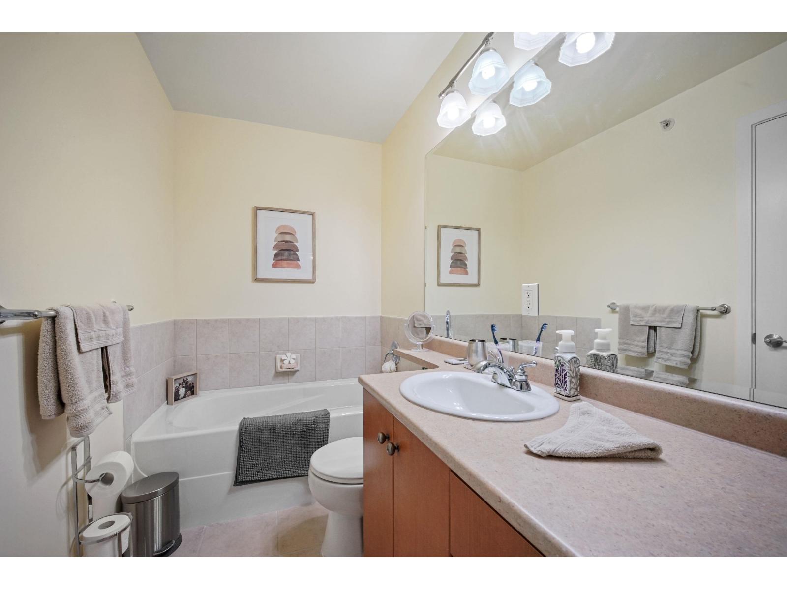 417 15385 101a Avenue, Surrey, British Columbia  V3R 0B4 - Photo 19 - R3098196