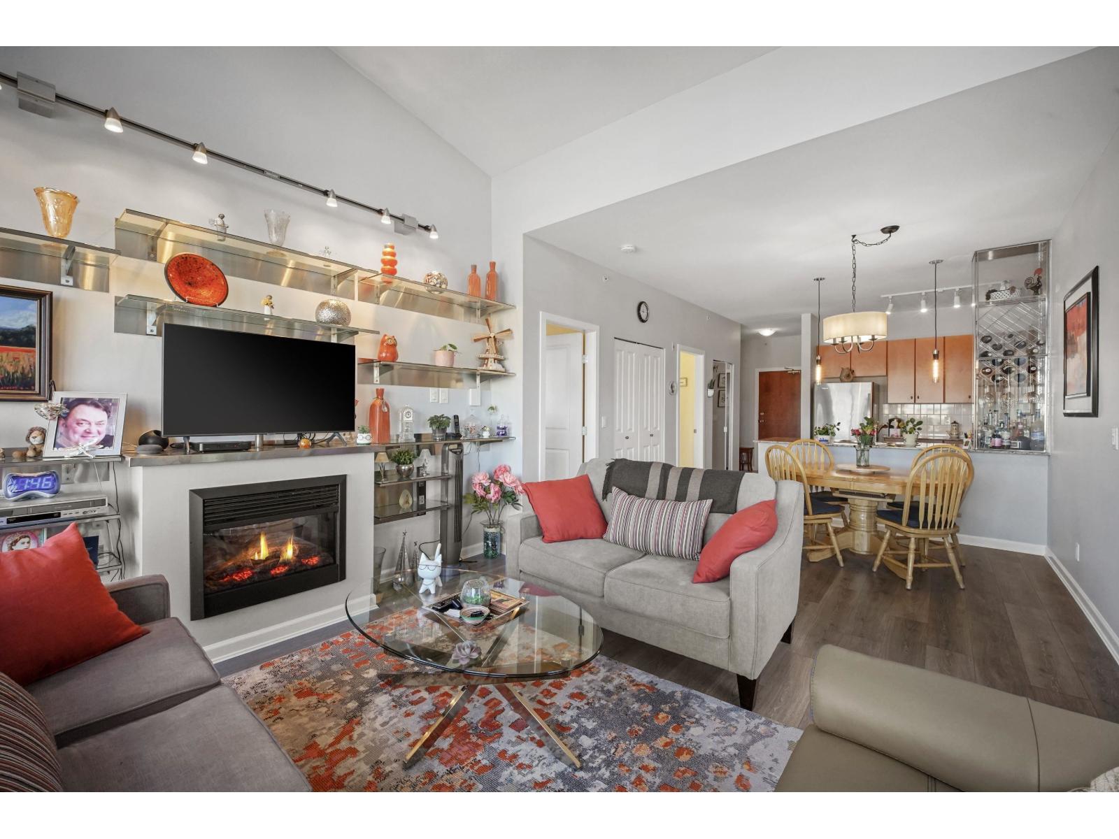 417 15385 101a Avenue, Surrey, British Columbia  V3R 0B4 - Photo 7 - R3098196