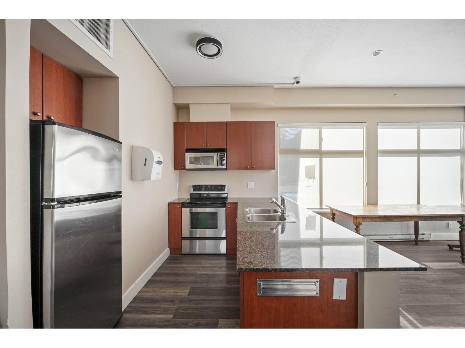 417 15385 101a Avenue, Surrey, British Columbia  V3R 0B4 - Photo 30 - R3098196