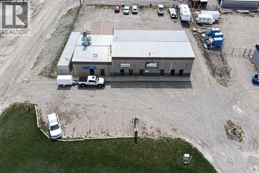 1142 Macleod Street, Pincher Creek, Alberta  T0K 1W0 - Photo 3 - A2292565