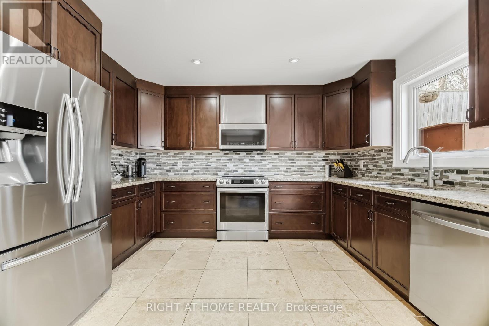 51d John Street, Halton Hills, Ontario  L7G 2J9 - Photo 16 - W12871226