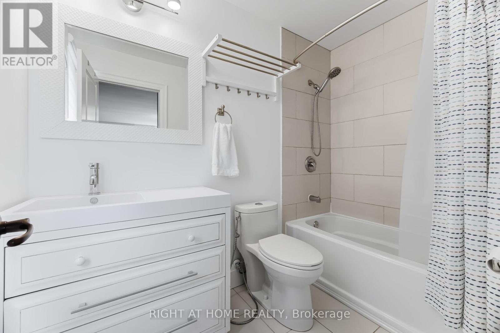 51d John Street, Halton Hills, Ontario  L7G 2J9 - Photo 21 - W12871226