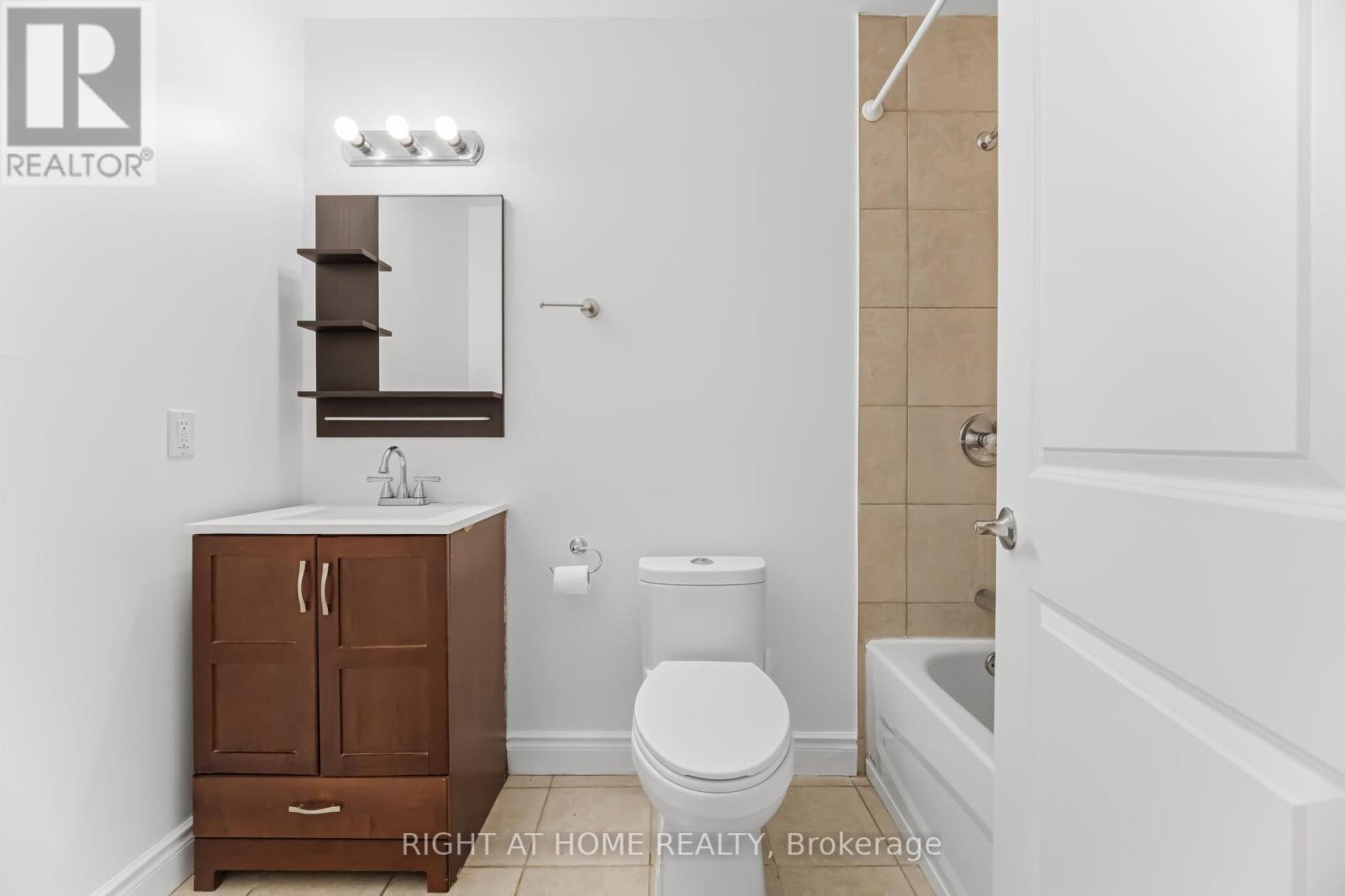 51d John Street, Halton Hills, Ontario  L7G 2J9 - Photo 42 - W12871226