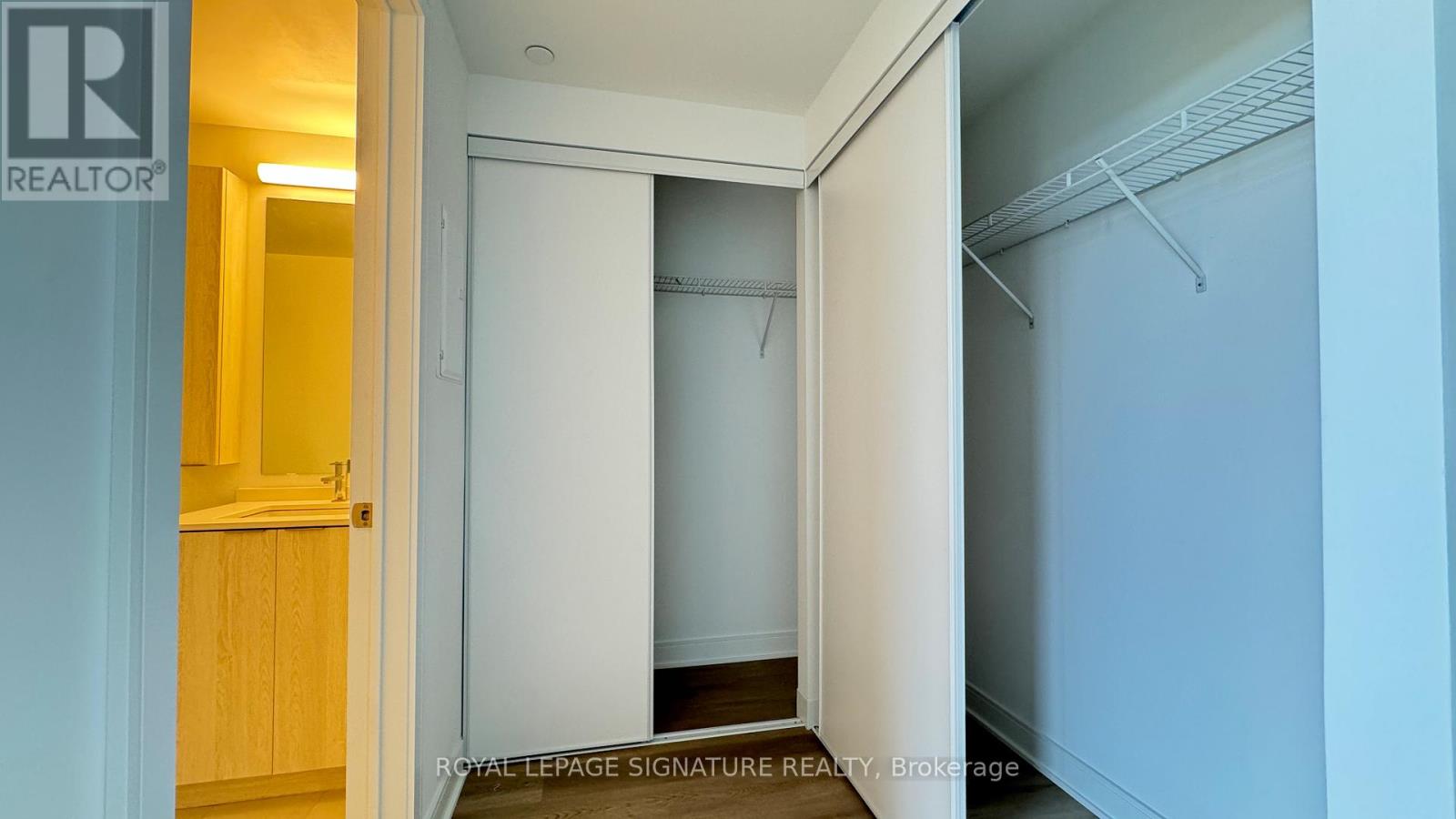 326 - 86 Dundas Street E, Mississauga, Ontario  L5A 1W4 - Photo 8 - W12871286