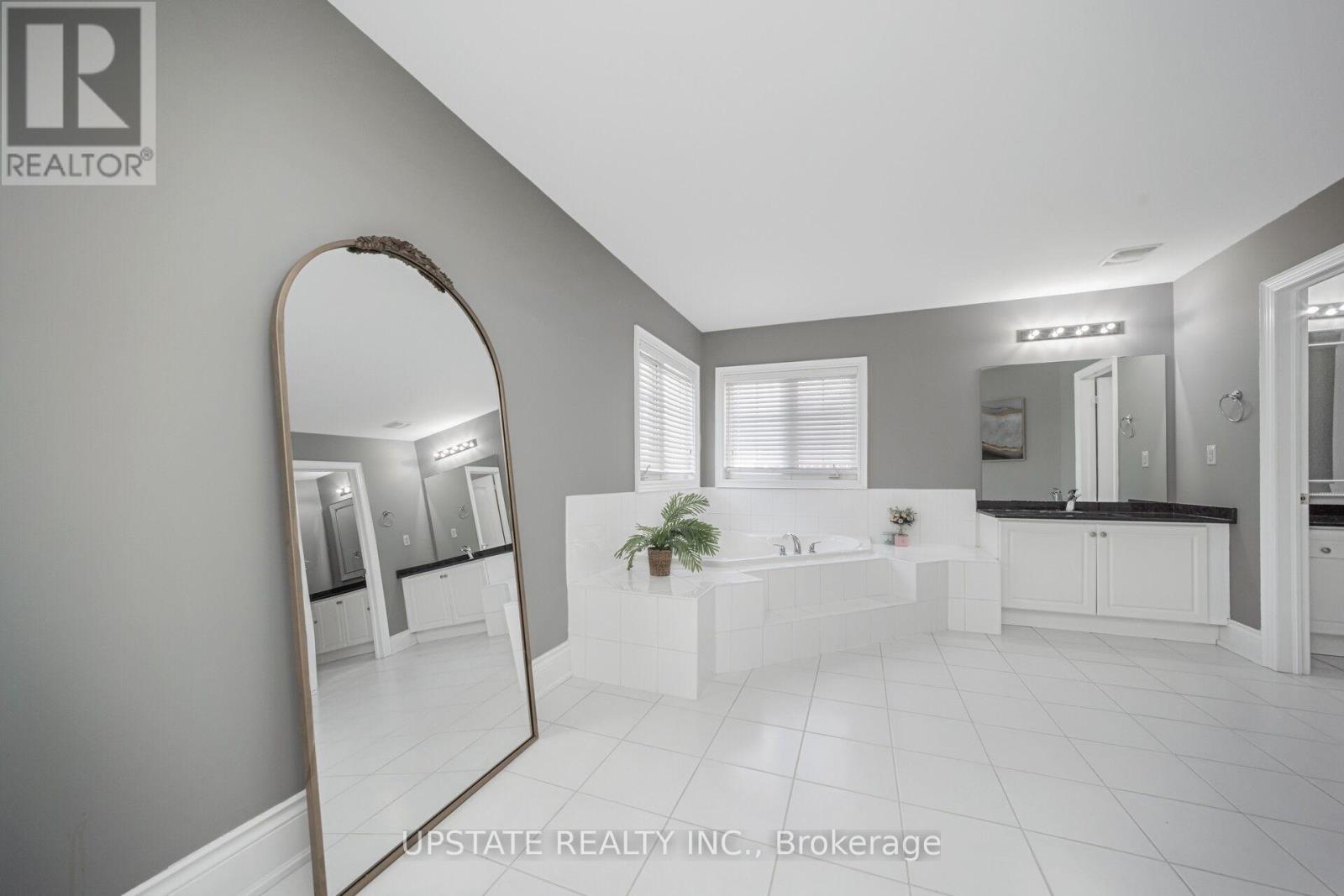 2 Beachville Circle, Brampton, Ontario  L6X 0V4 - Photo 25 - W12871324