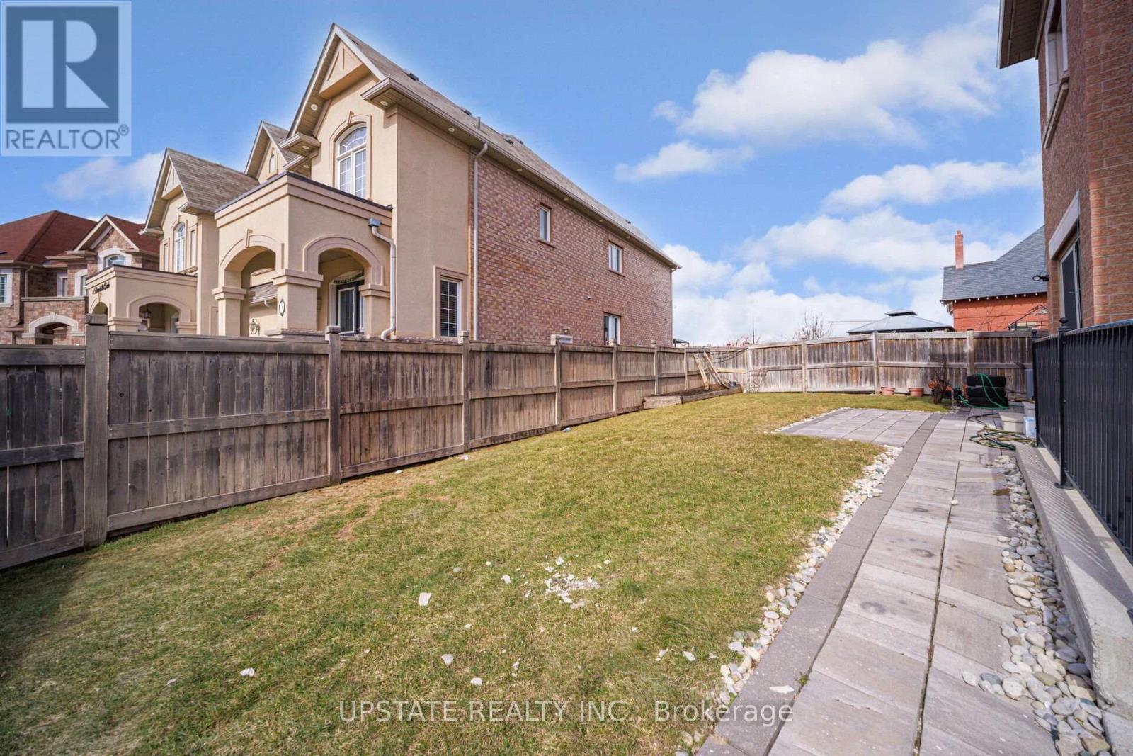 2 Beachville Circle, Brampton, Ontario  L6X 0V4 - Photo 42 - W12871324