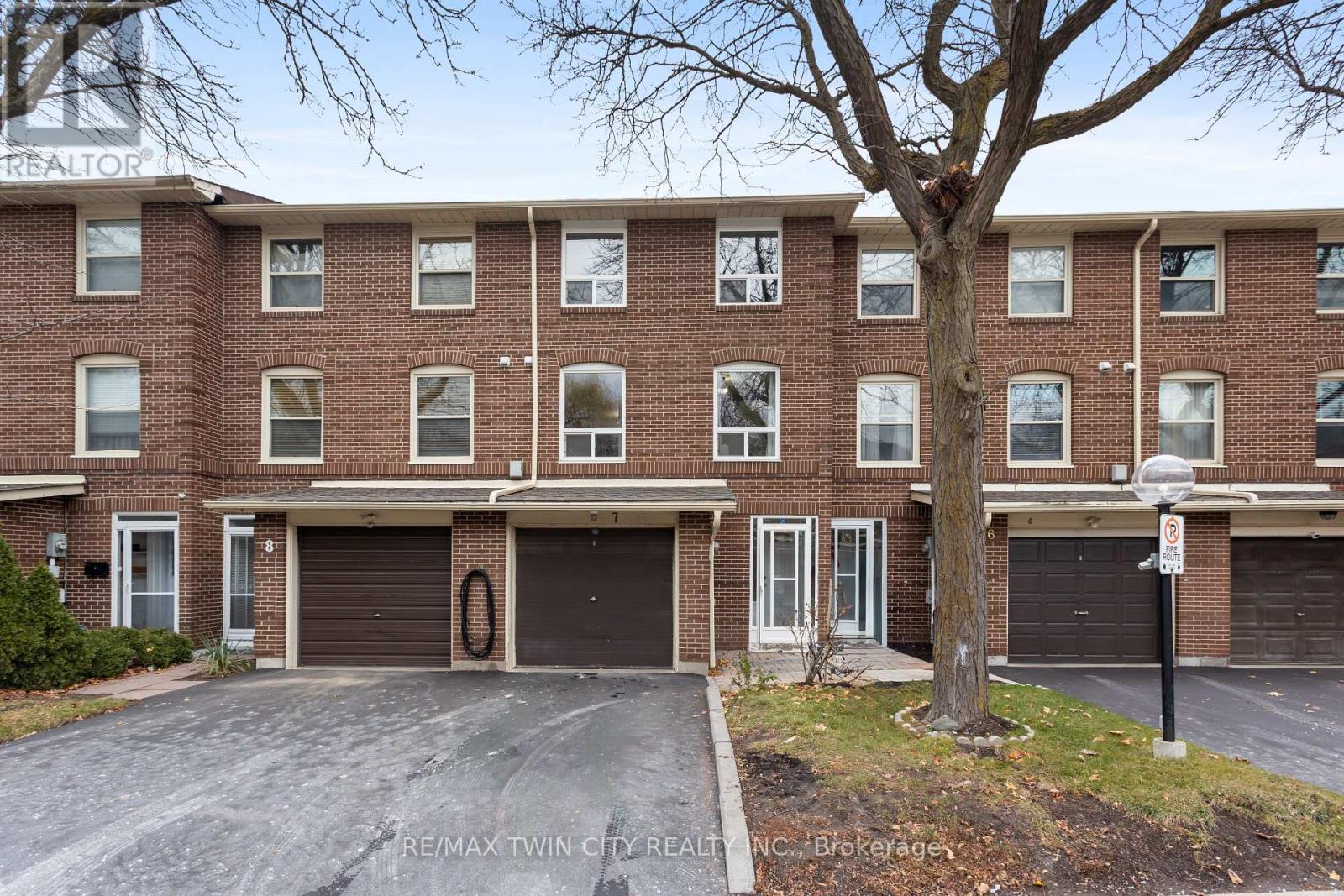 17 - 7 EDEN PARK DRIVE, Brampton, Ontario