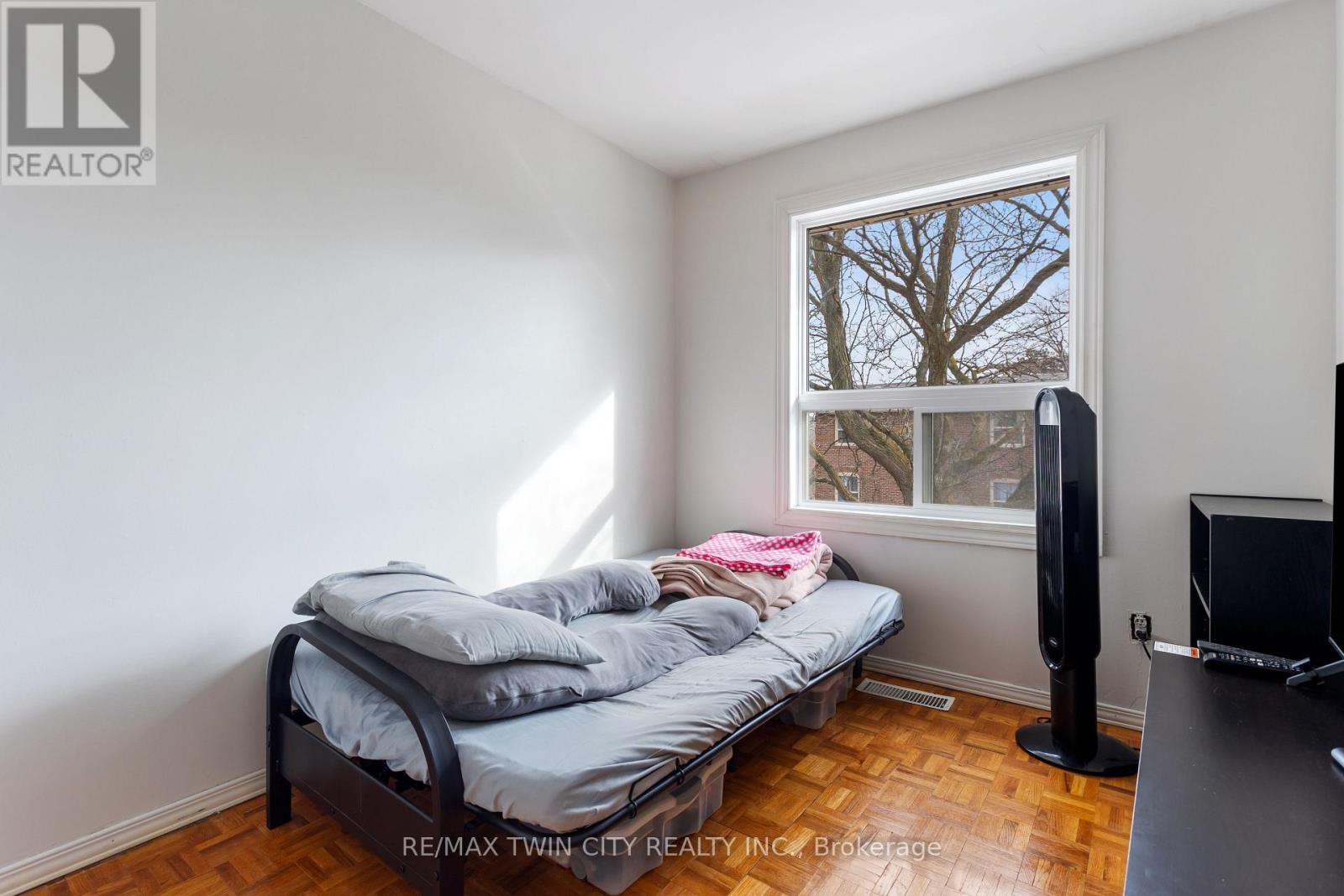 17 - 7 Eden Park Drive, Brampton, Ontario  L6T 3A5 - Photo 6 - W12871340