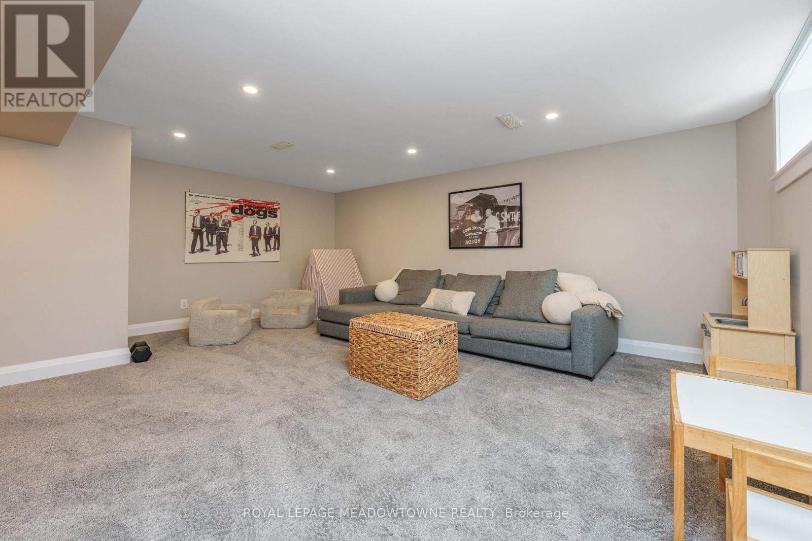 2 Bennett Place, Halton Hills, Ontario  L7G 2X7 - Photo 45 - W12871350