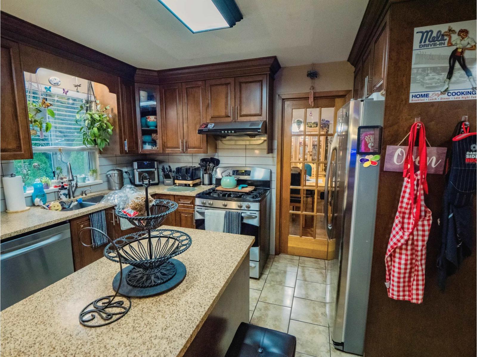 18961 60b Avenue, Surrey, British Columbia  V3S 8A4 - Photo 4 - R3098014