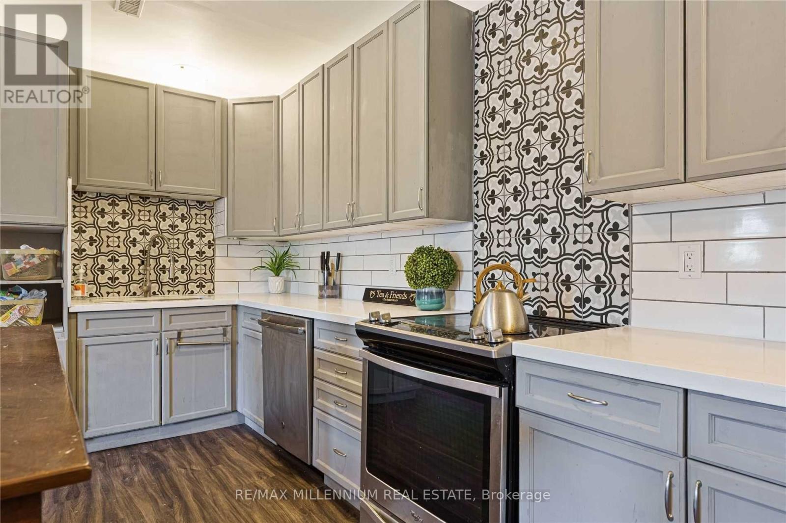 225 Grand River Avenue, Brantford, Ontario  N3T 4Y3 - Photo 12 - X12871248