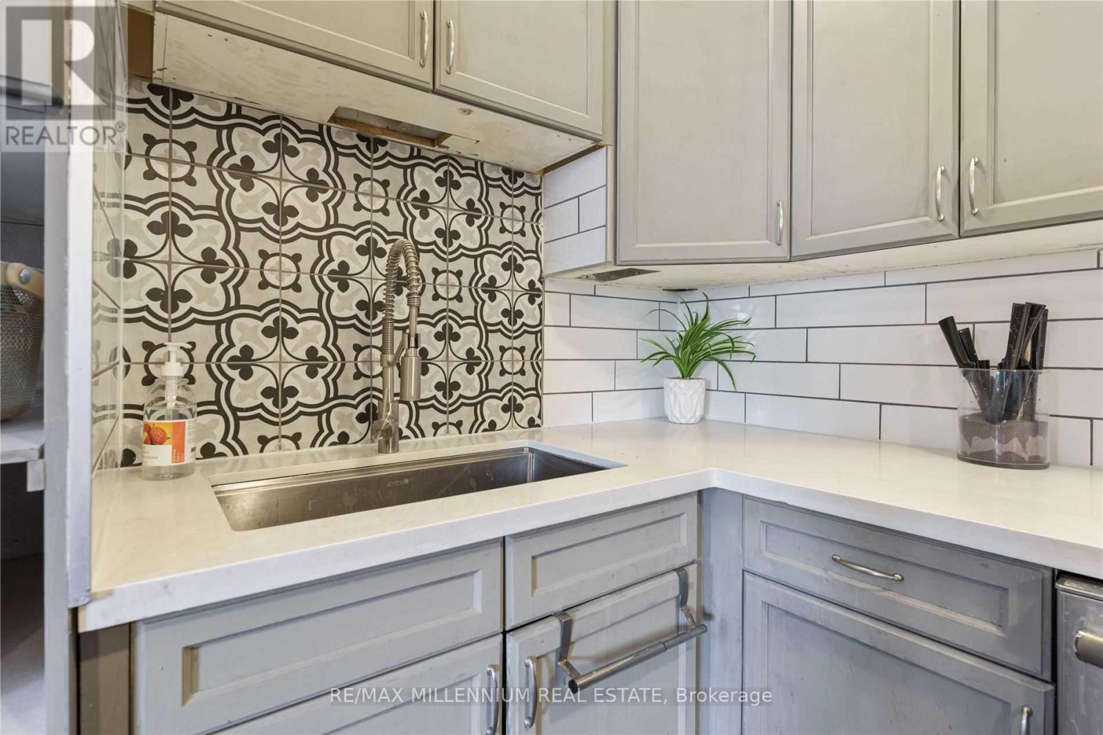 225 Grand River Avenue, Brantford, Ontario  N3T 4Y3 - Photo 14 - X12871248