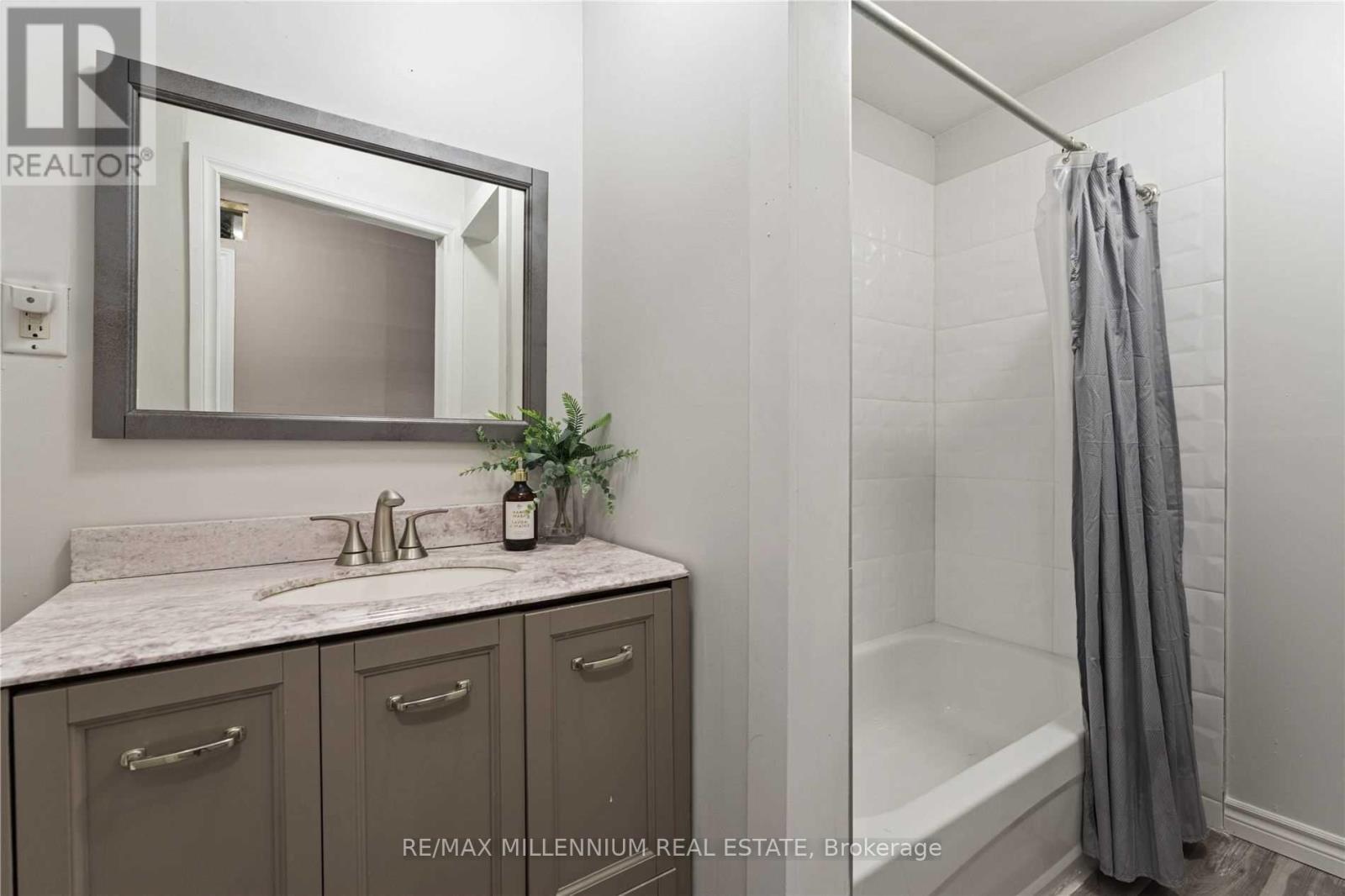 225 Grand River Avenue, Brantford, Ontario  N3T 4Y3 - Photo 17 - X12871248