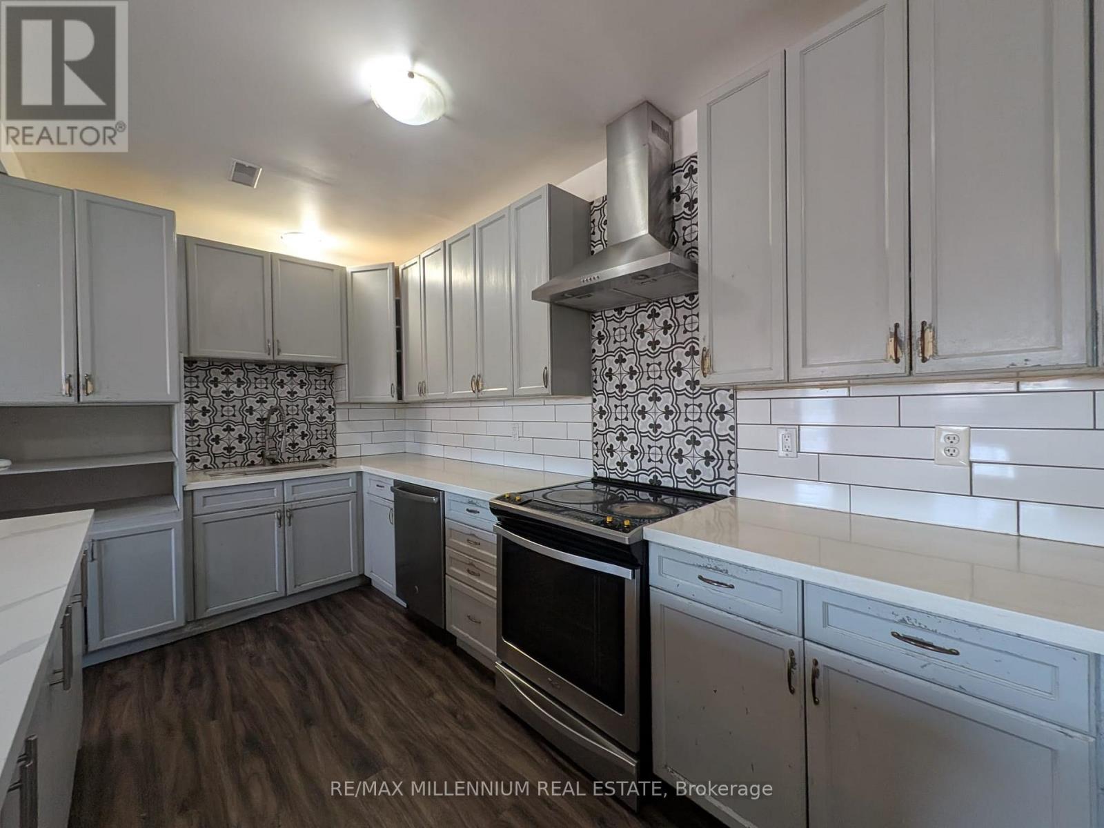 225 Grand River Avenue, Brantford, Ontario  N3T 4Y3 - Photo 8 - X12871248