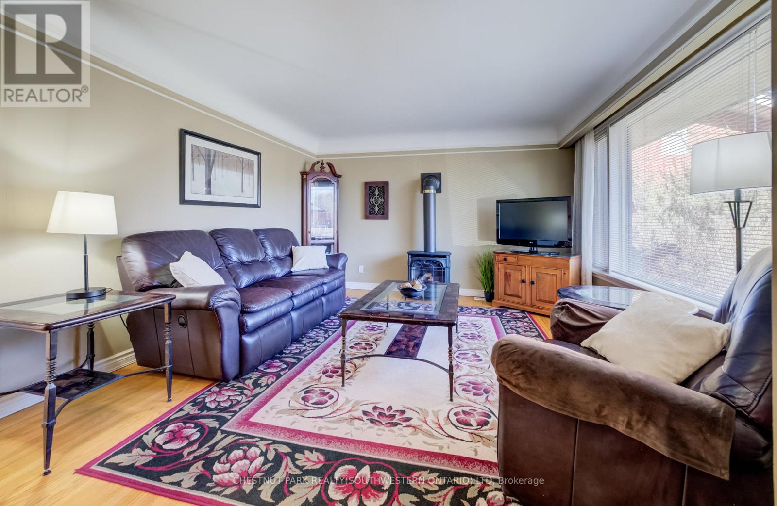 588 Krug Street, Kitchener, Ontario  N2B 1L7 - Photo 14 - X12871264