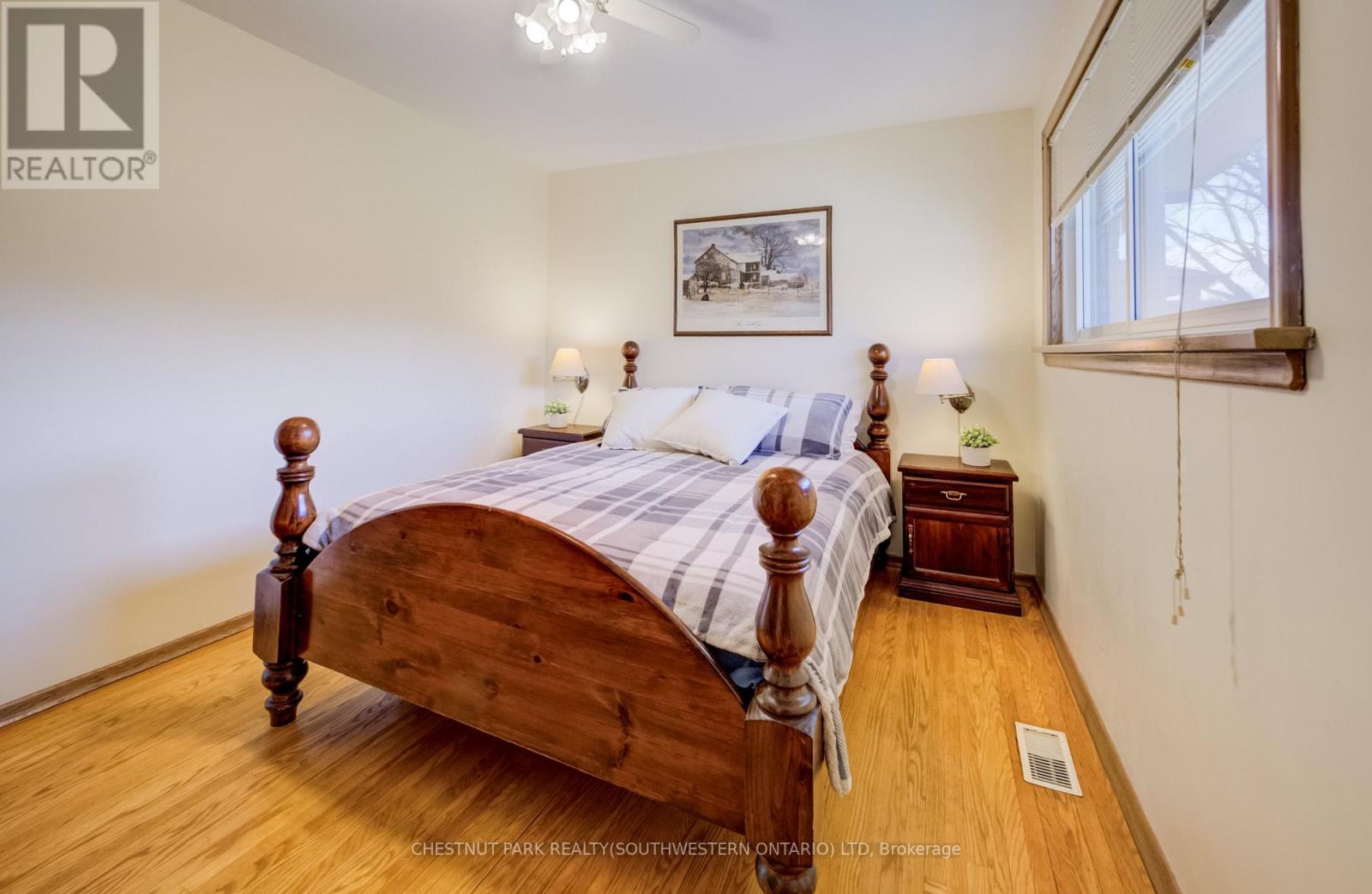 588 Krug Street, Kitchener, Ontario  N2B 1L7 - Photo 22 - X12871264