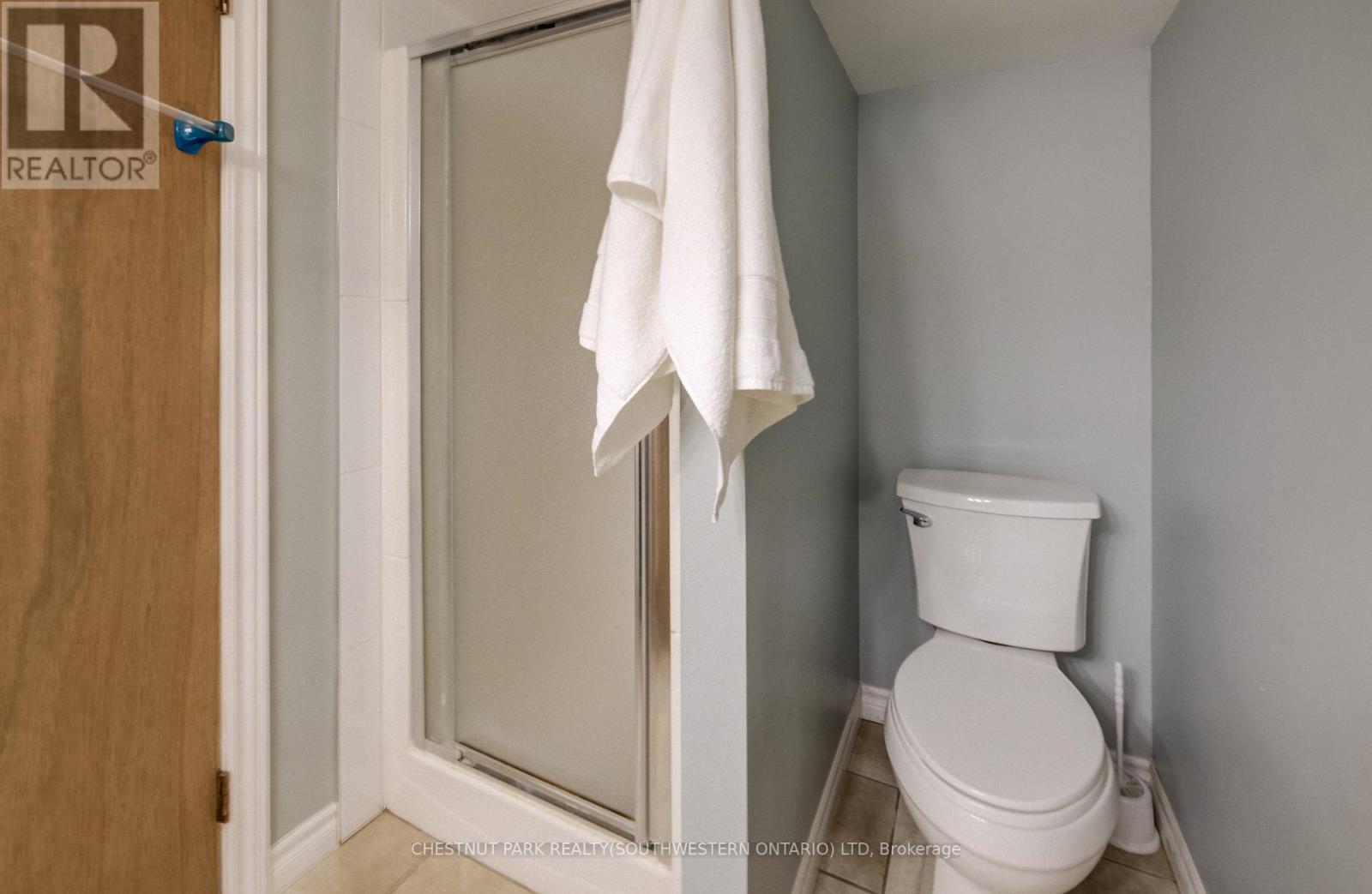 588 Krug Street, Kitchener, Ontario  N2B 1L7 - Photo 36 - X12871264