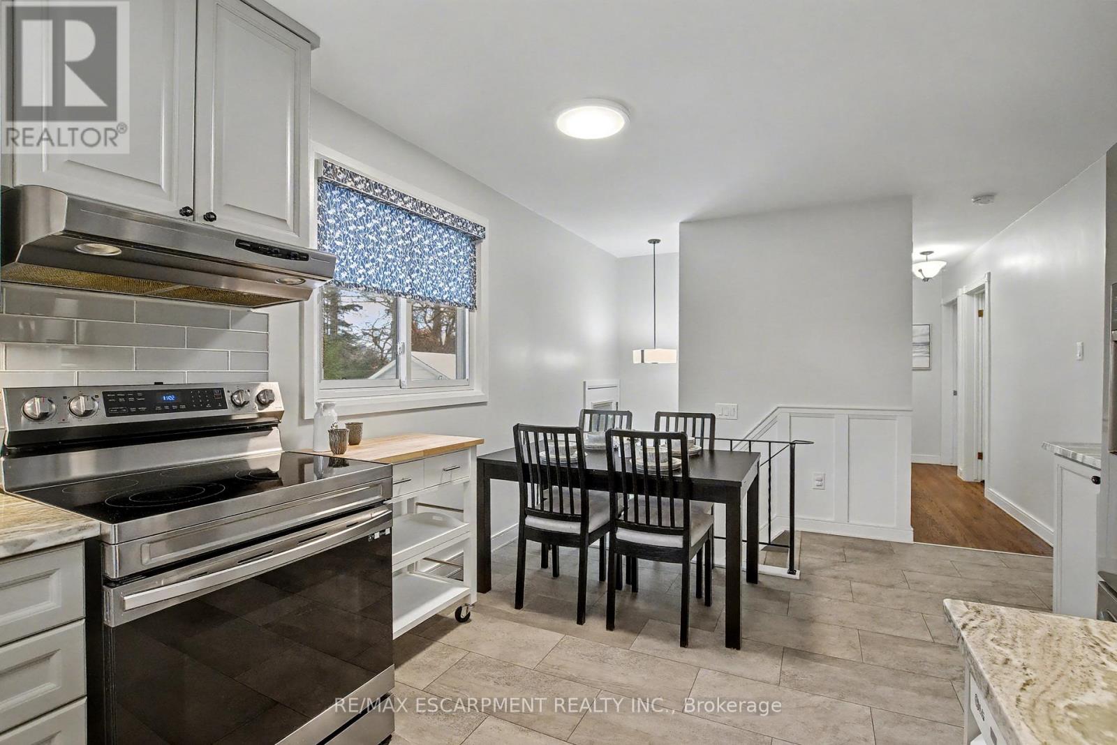 111 First Avenue, Cambridge, Ontario  N1S 2B5 - Photo 11 - X12871278