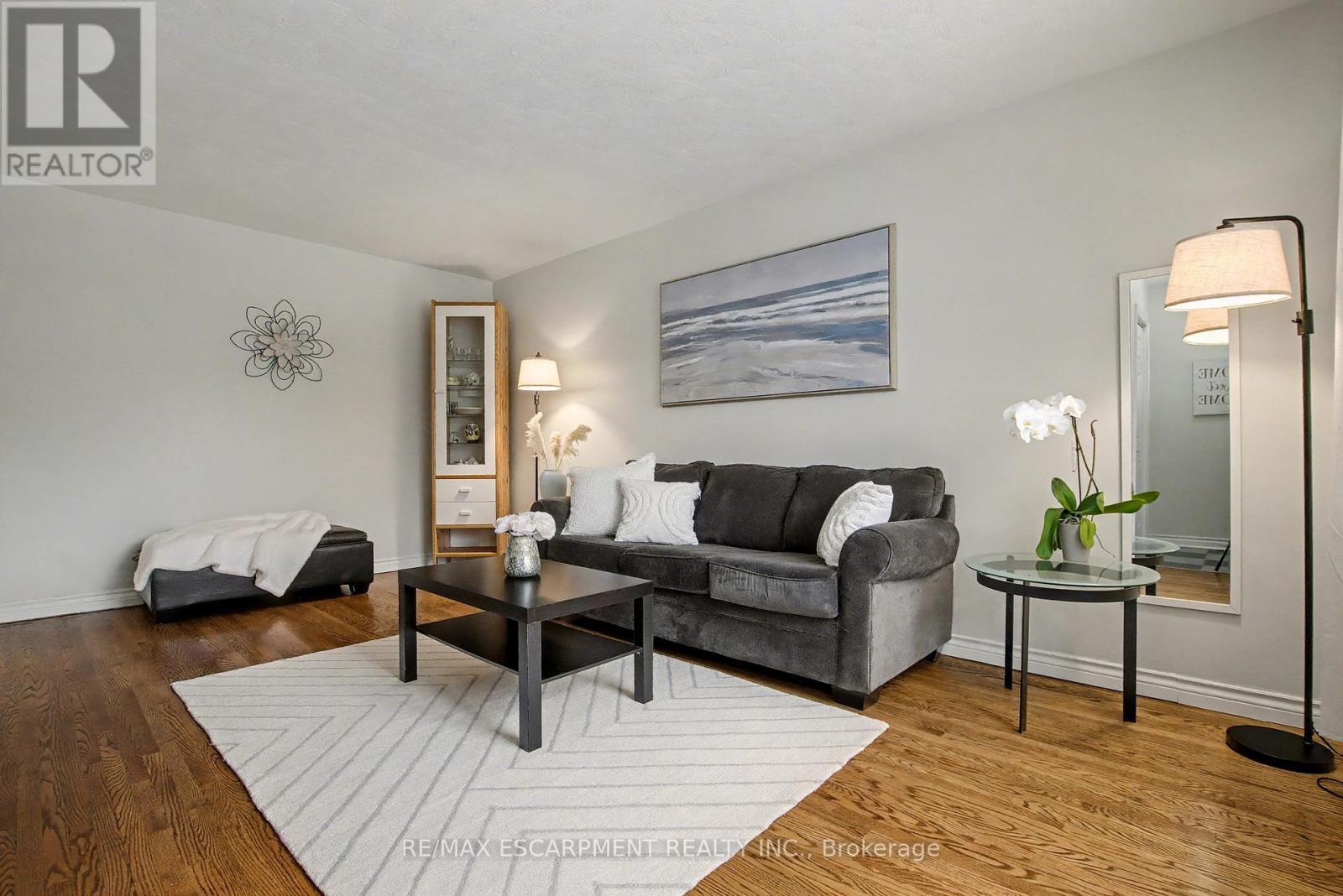 111 First Avenue, Cambridge, Ontario  N1S 2B5 - Photo 6 - X12871278