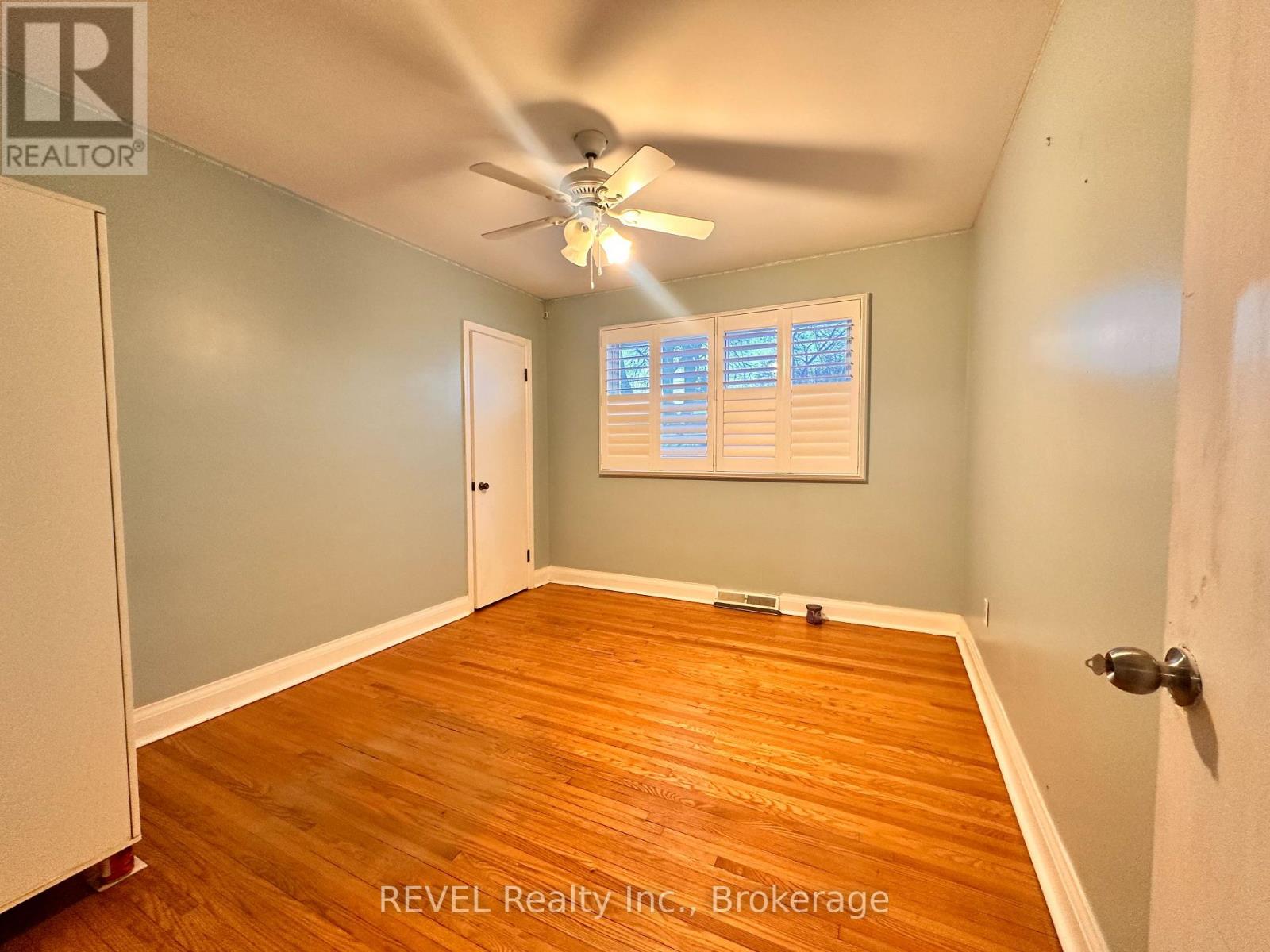 Upper - 63 Thompson Avenue, Thorold, Ontario  L2V 2N2 - Photo 7 - X12745422