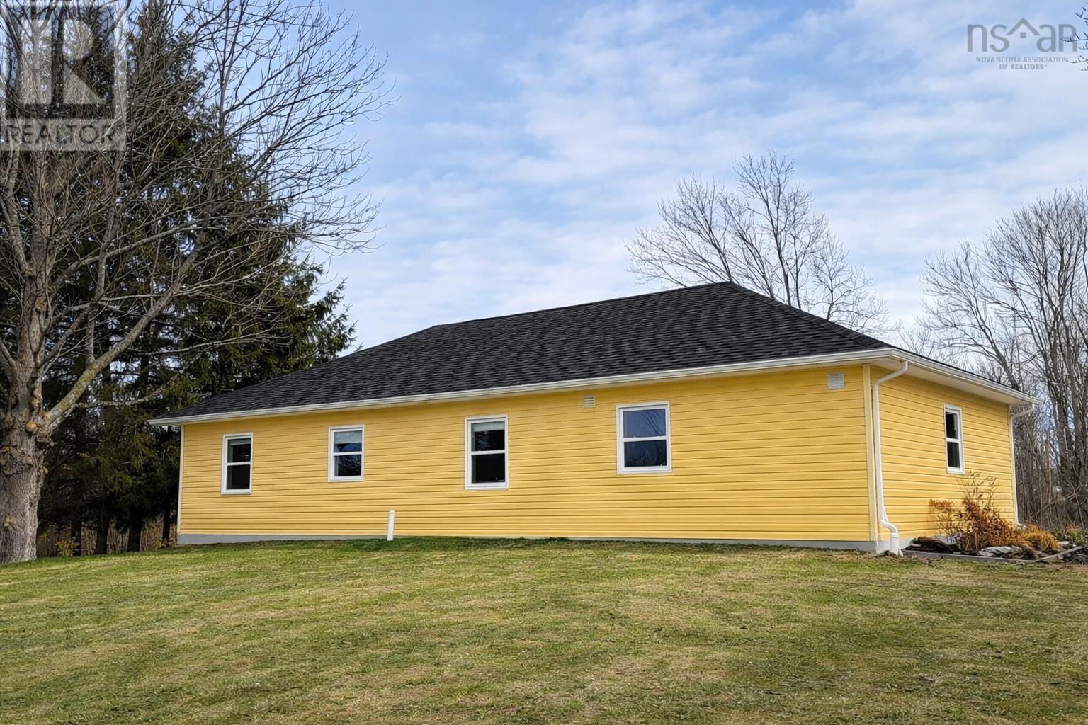 4269 Highway 14, Windsor Forks, Nova Scotia  B0N 2T0 - Photo 7 - 202601278