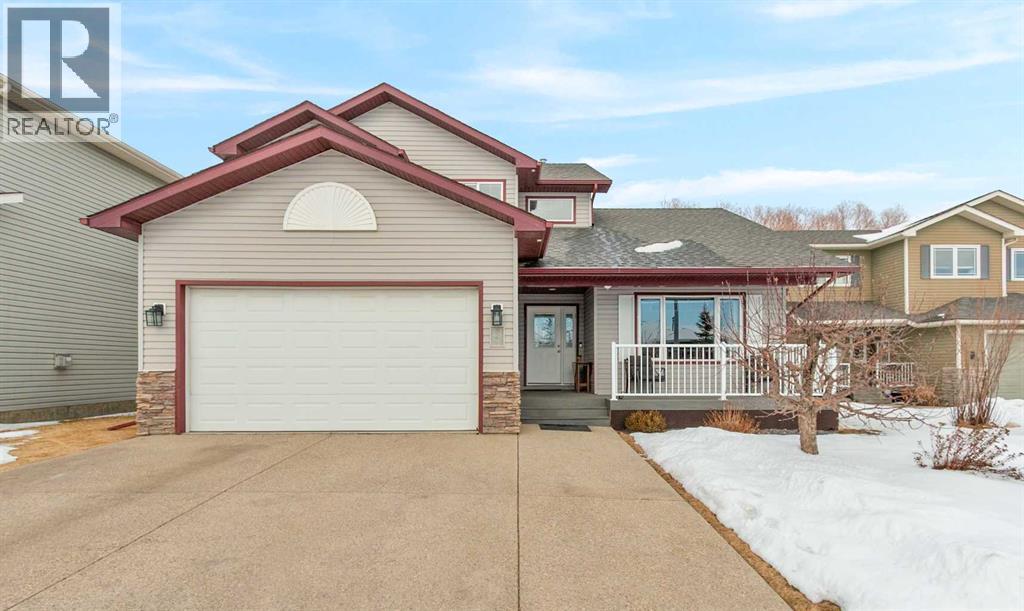 808 Stonehaven Drive, Carstairs, Alberta