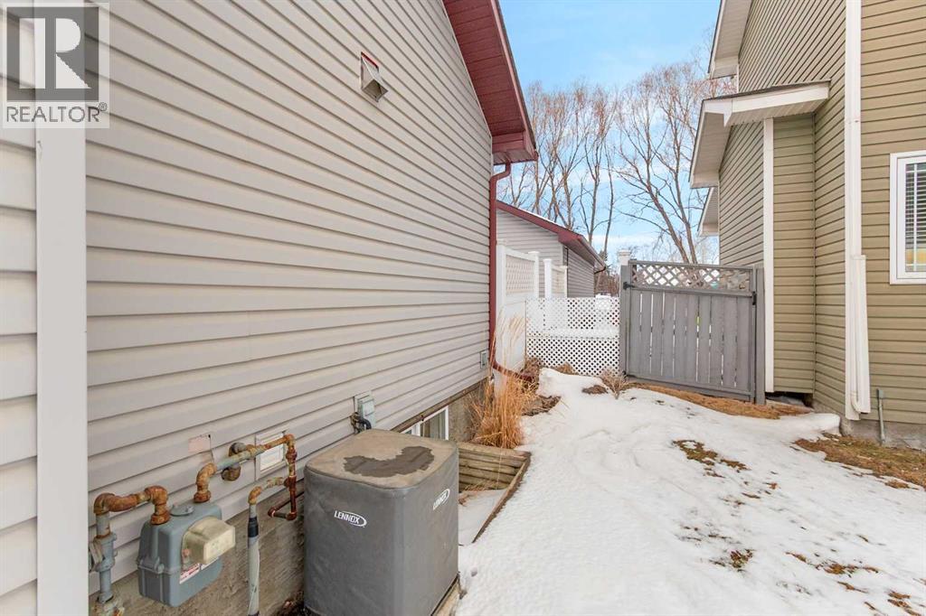 808 Stonehaven Drive, Carstairs, Alberta  T0M 0N0 - Photo 33 - A2287162