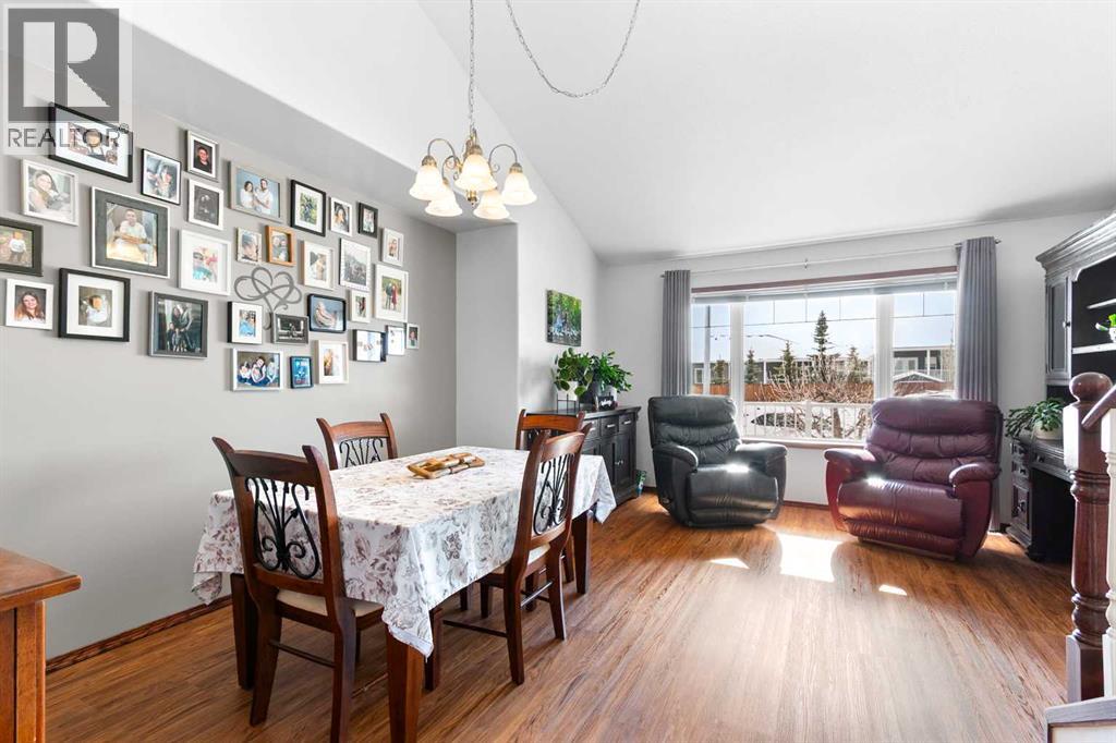 808 Stonehaven Drive, Carstairs, Alberta  T0M 0N0 - Photo 9 - A2287162