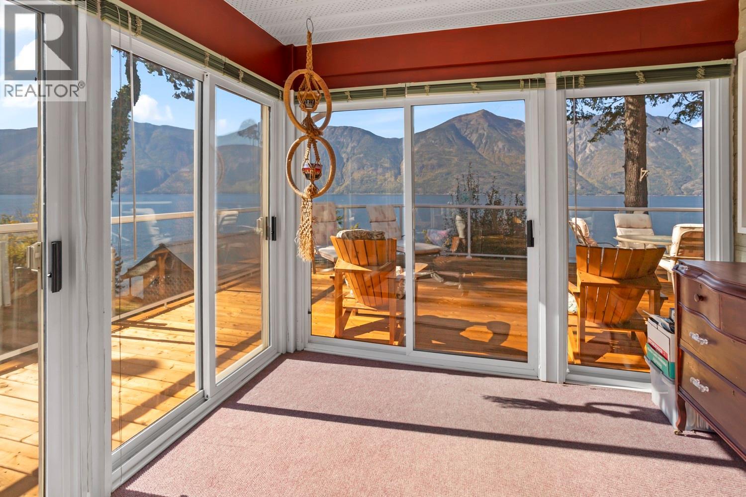 12531 Lewis Bay Road, Boswell, British Columbia  V0B 1A4 - Photo 4 - 10378262