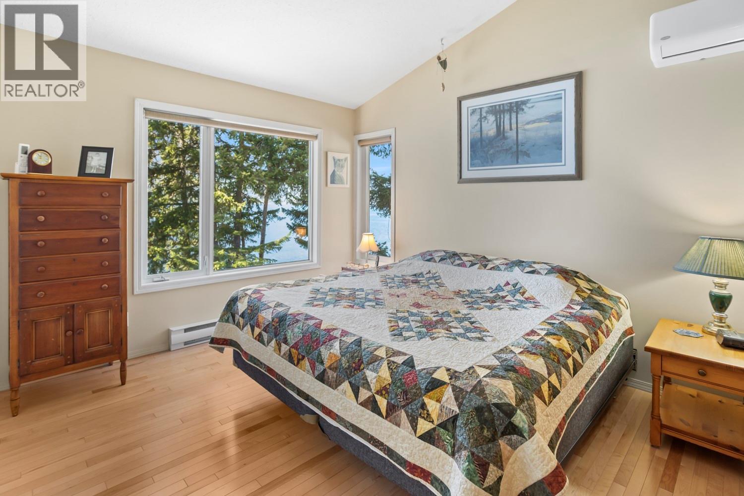 12531 Lewis Bay Road, Boswell, British Columbia  V0B 1A4 - Photo 13 - 10378262