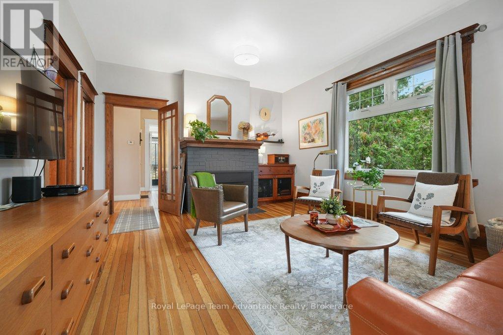 3 Belvedere Avenue, Parry Sound, Ontario  P2A 1Z8 - Photo 9 - X12609854