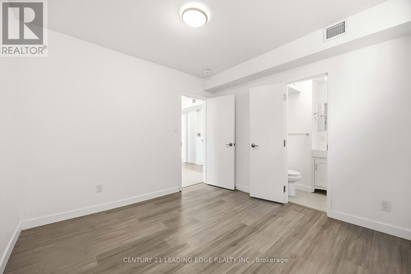 1 - 1a Leonard Avenue, Toronto, Ontario  M5T 2P8 - Photo 12 - C12854440