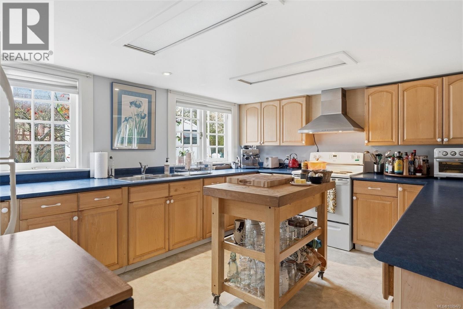 2130 Central Ave, Oak Bay, British Columbia  V8S 2R3 - Photo 76 - 1028470